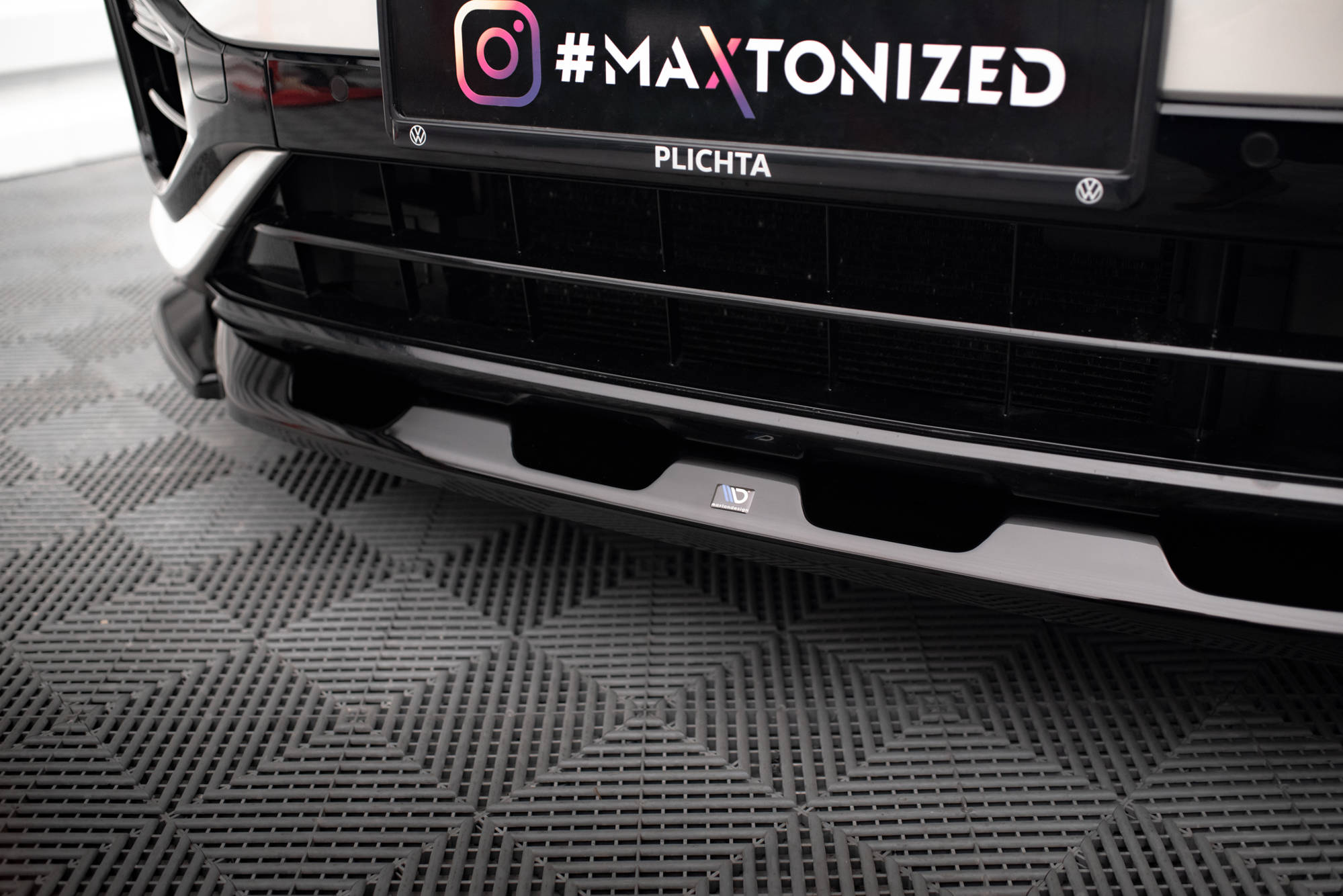 Maxton Design Front Splitter V.2 Volkswagen T-Roc R / R-Line Mk1 Facelift - iilumolab