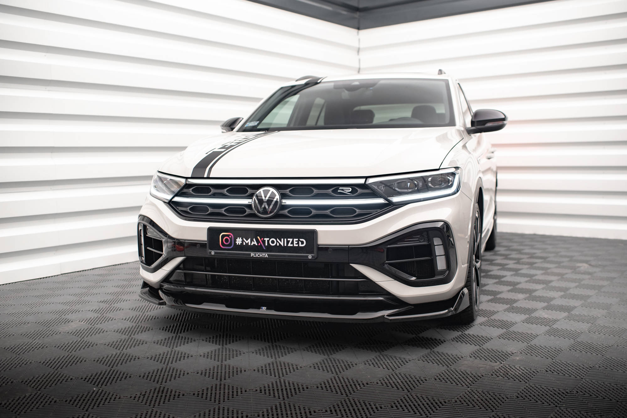 Maxton Design Front Splitter V.2 Volkswagen T-Roc R / R-Line Mk1 Facelift - iilumolab