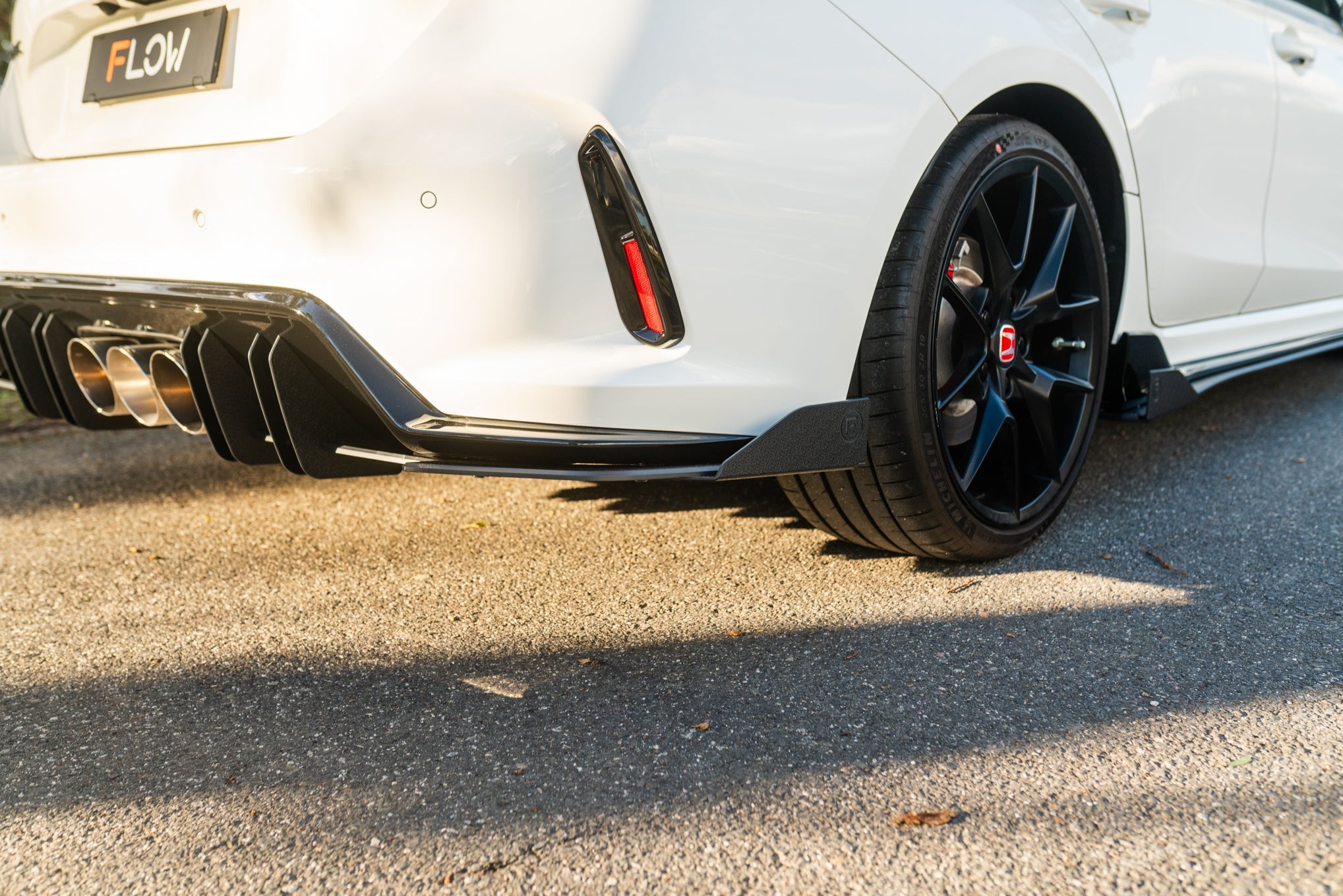 Flow Designs FL5 Civic Type R Rear Spat Winglets (Pair) - iilumolab