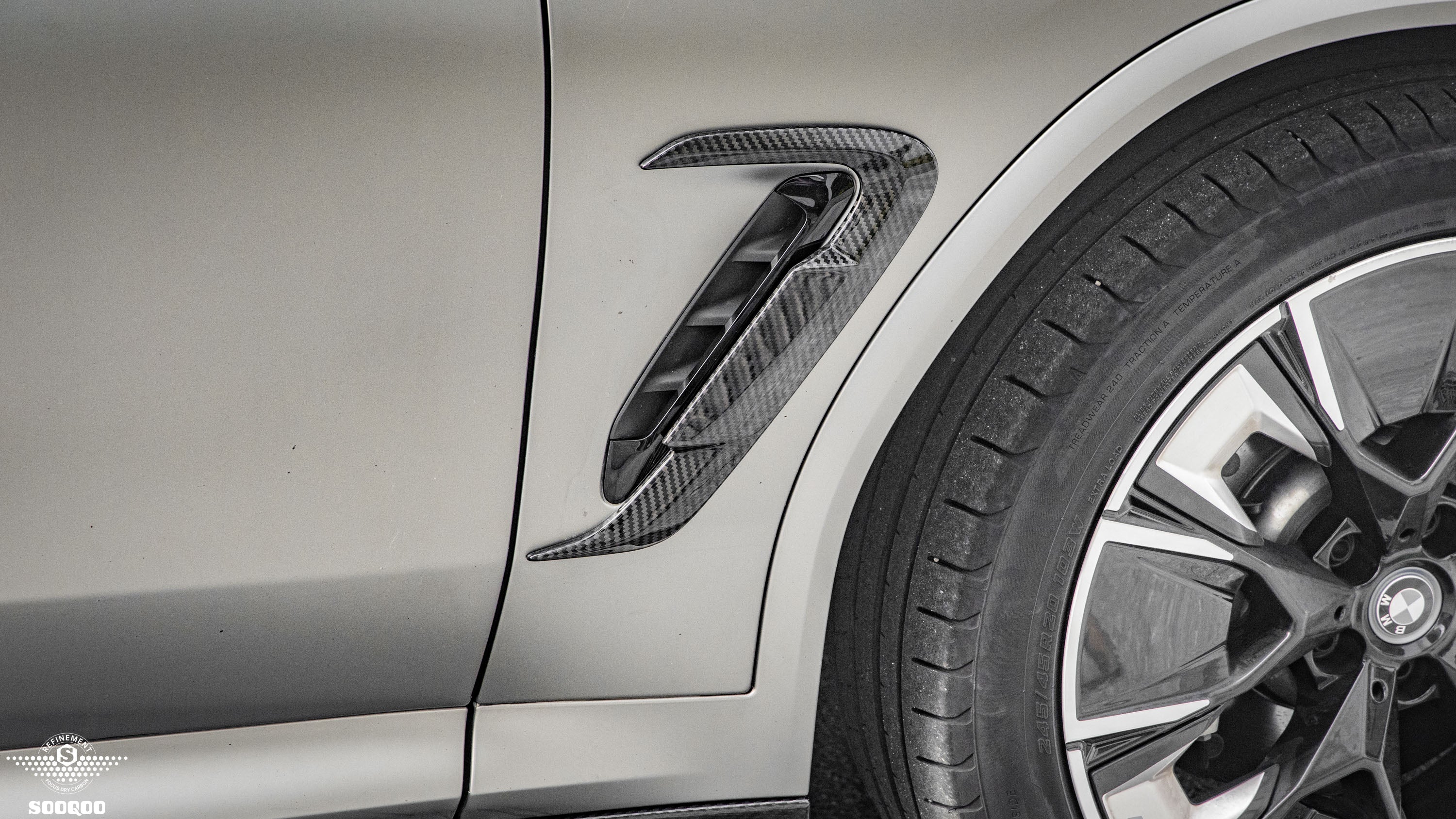 Sooqoo Pre Pregged Dry Carbon Fiber Side Fender for BMW iX3 G08i LCI / X3 G01 LCI / X4 G02 LCI 2021+