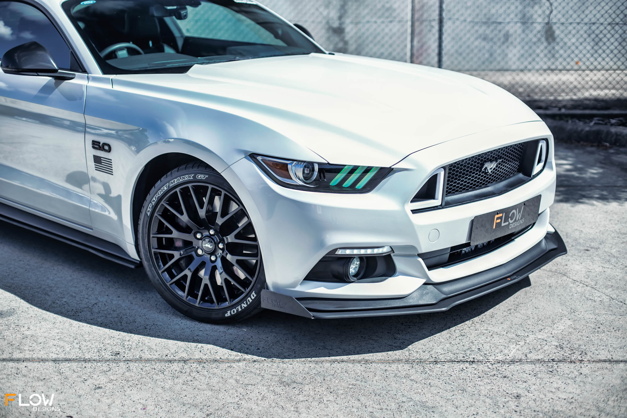 Flow Designs GT Mustang S550 FM Front Lip Splitter - iilumolab