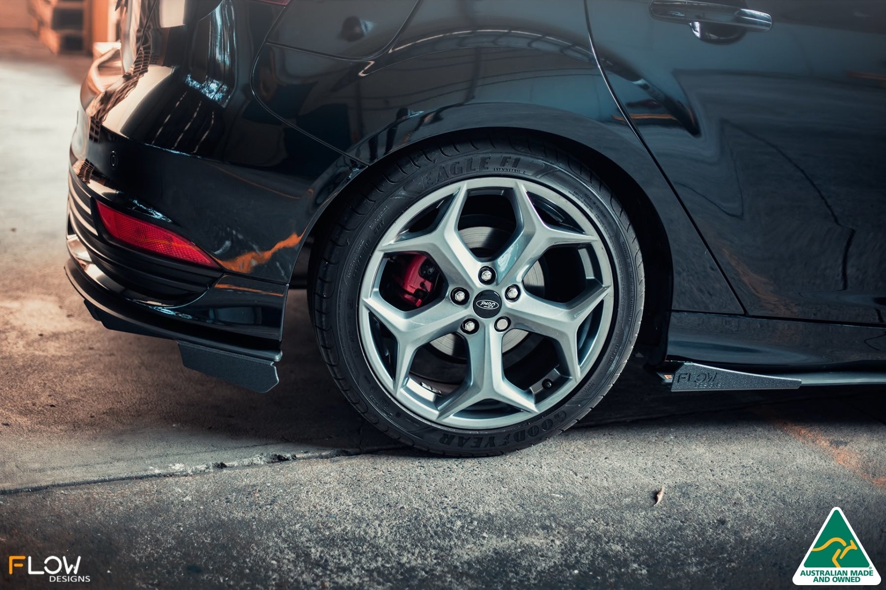 Flow Designs MK3.5 Focus ST (Facelift) Rear Spats Valance (Pair) - iilumolab