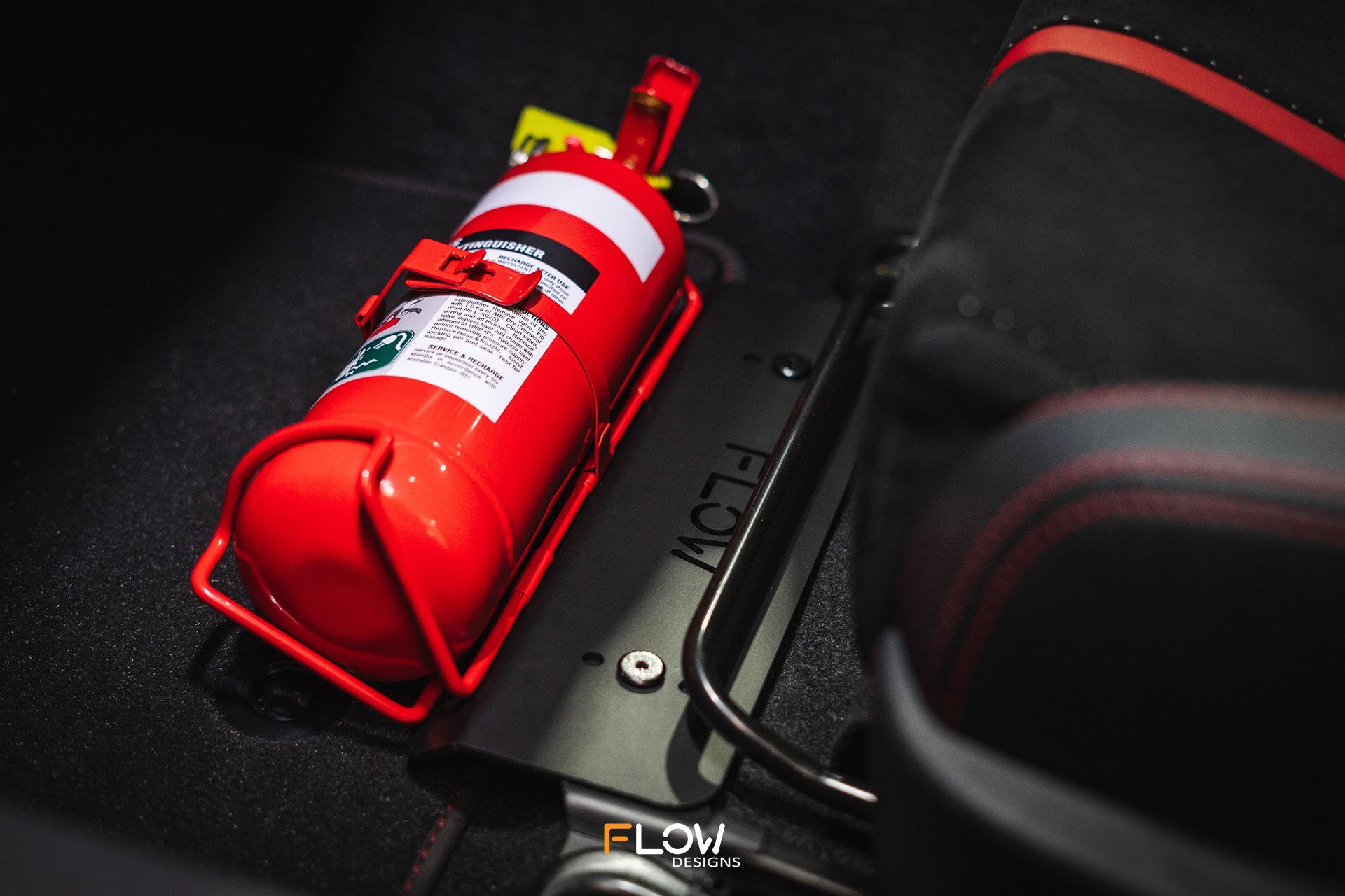 Flow Designs ZD8 BRZ Adjustable Fire Extinguisher Bracket/Mount - iilumolab