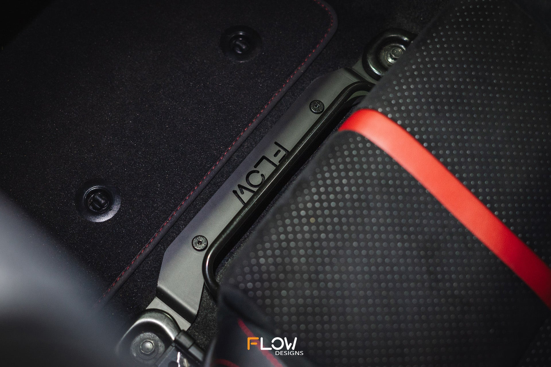 ZD8 BRZ Adjustable Fire Extinguisher Bracket/Mount - iilumolab