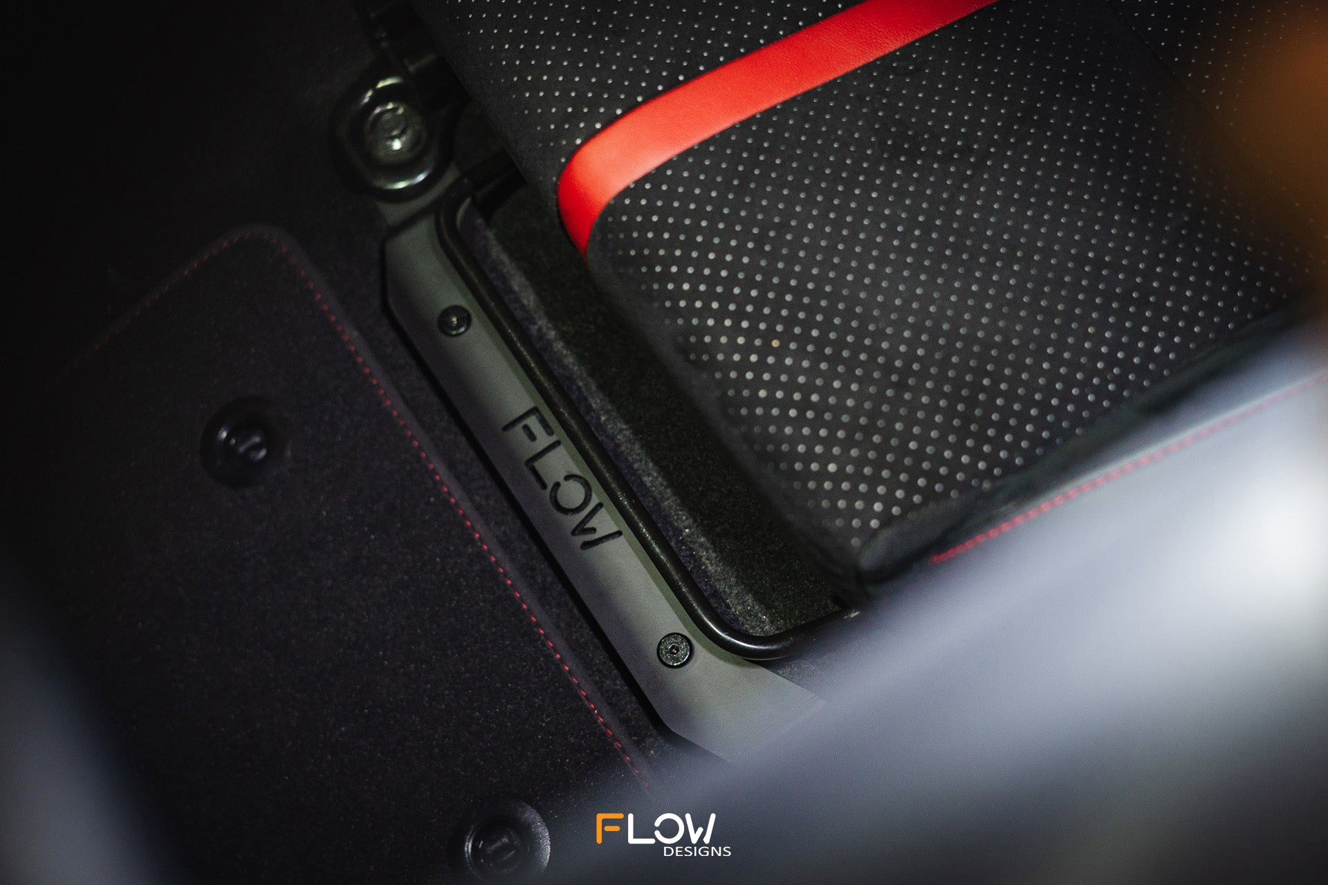 Flow Designs ZD8 BRZ Adjustable Fire Extinguisher Bracket/Mount - iilumolab