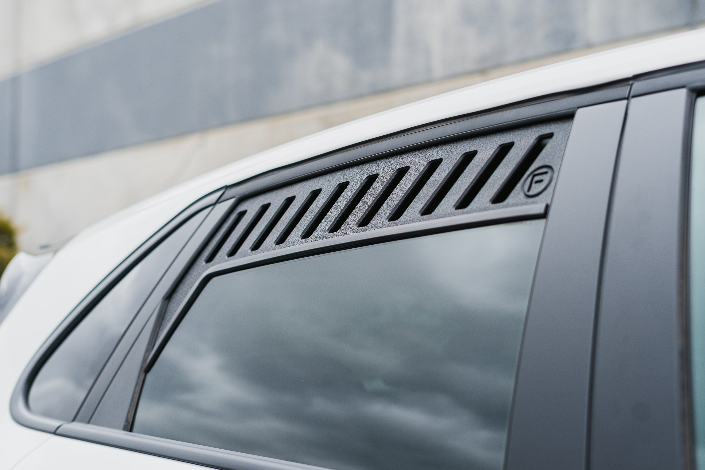 Flow Designs Hyundai i30N Hatch PDE V6 FL2 2025+ Rear Window Vents (Pair) - iilumolab