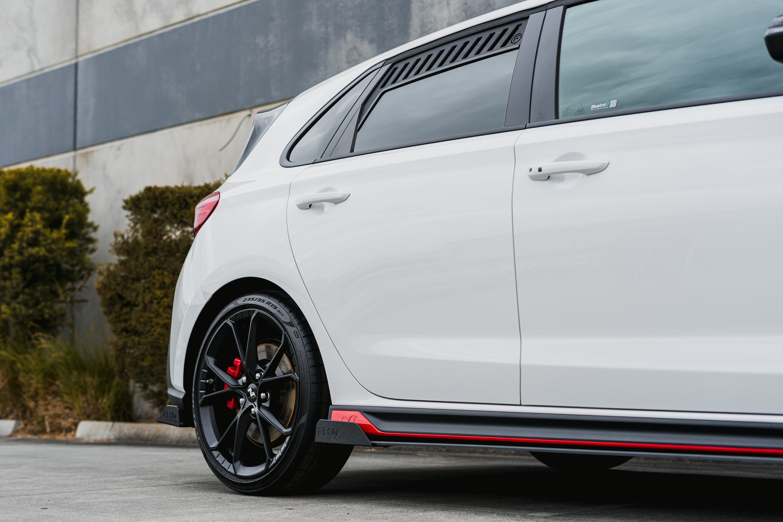 Flow Designs Hyundai i30N Hatch PDE V6 FL2 2025+ Rear Window Vents (Pair) - iilumolab