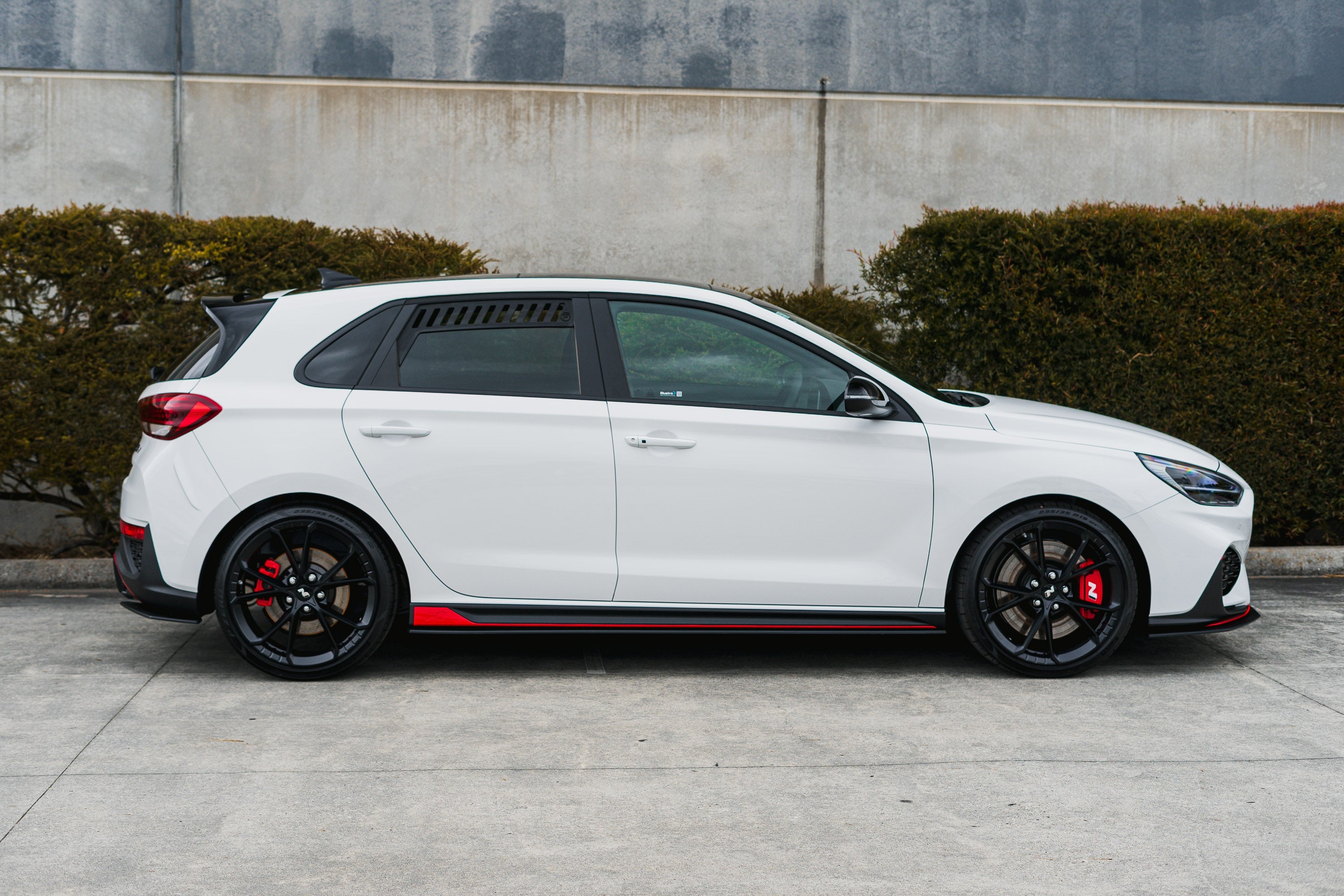 Flow Designs Hyundai i30N Hatch PDE V6 FL2 2025+ Rear Window Vents (Pair) - iilumolab