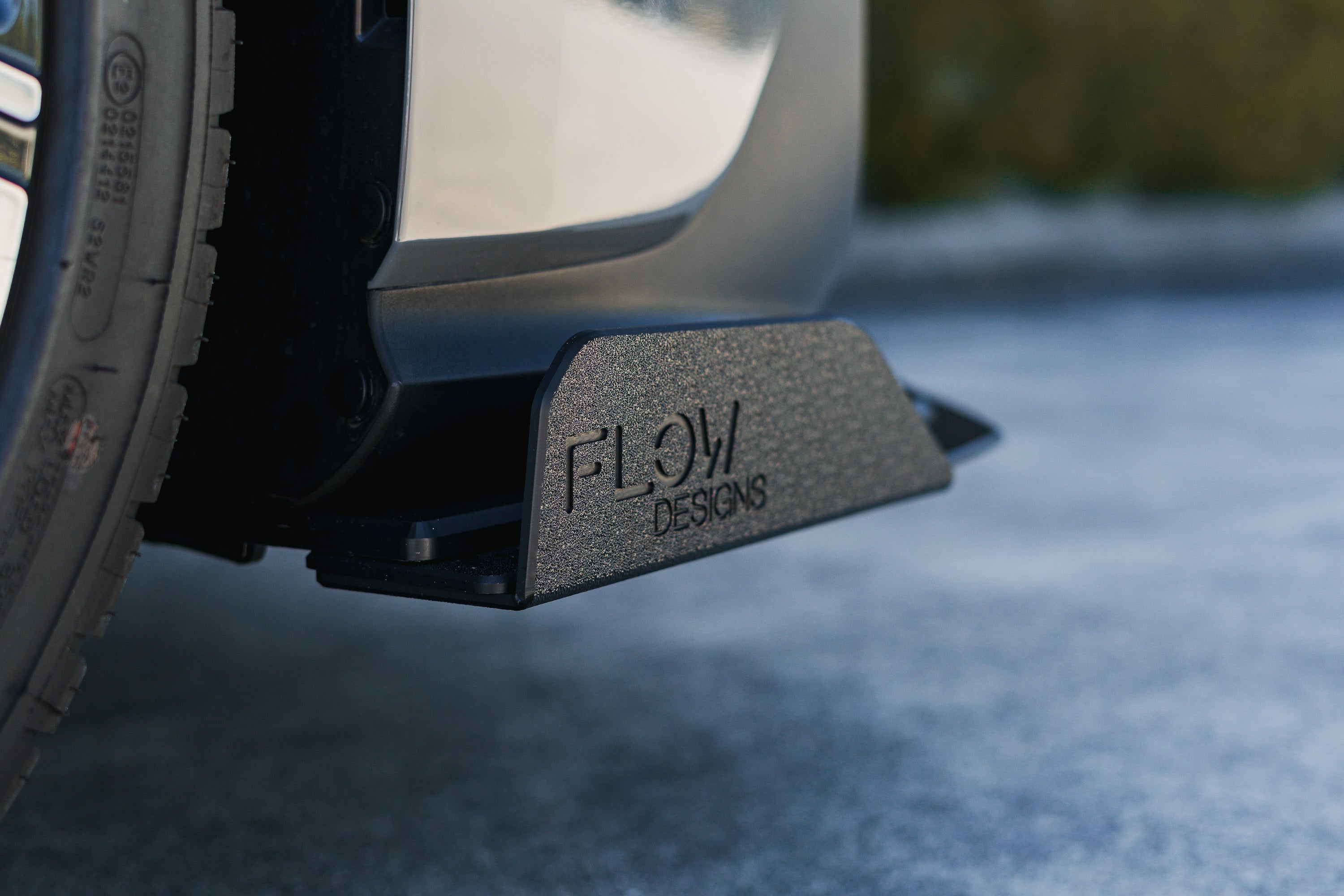 Flow Designs i30N-Line Hatch PDe.V6 FL 2024+ Front Lip Splitter & Reinforcement Brackets - iilumolab