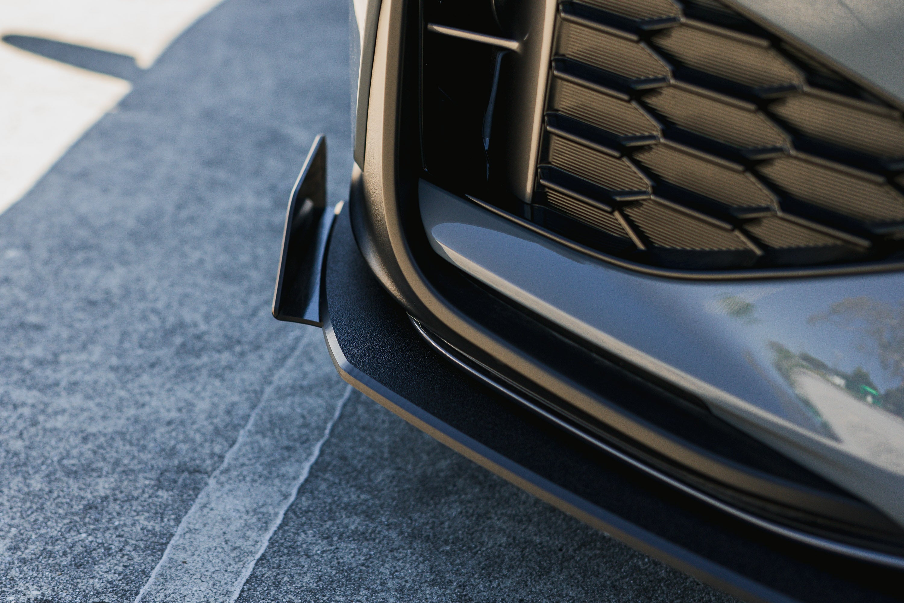 Flow Designs i30N-Line Hatch PDe.V6 FL 2024+ Front Lip Splitter & Reinforcement Brackets - iilumolab