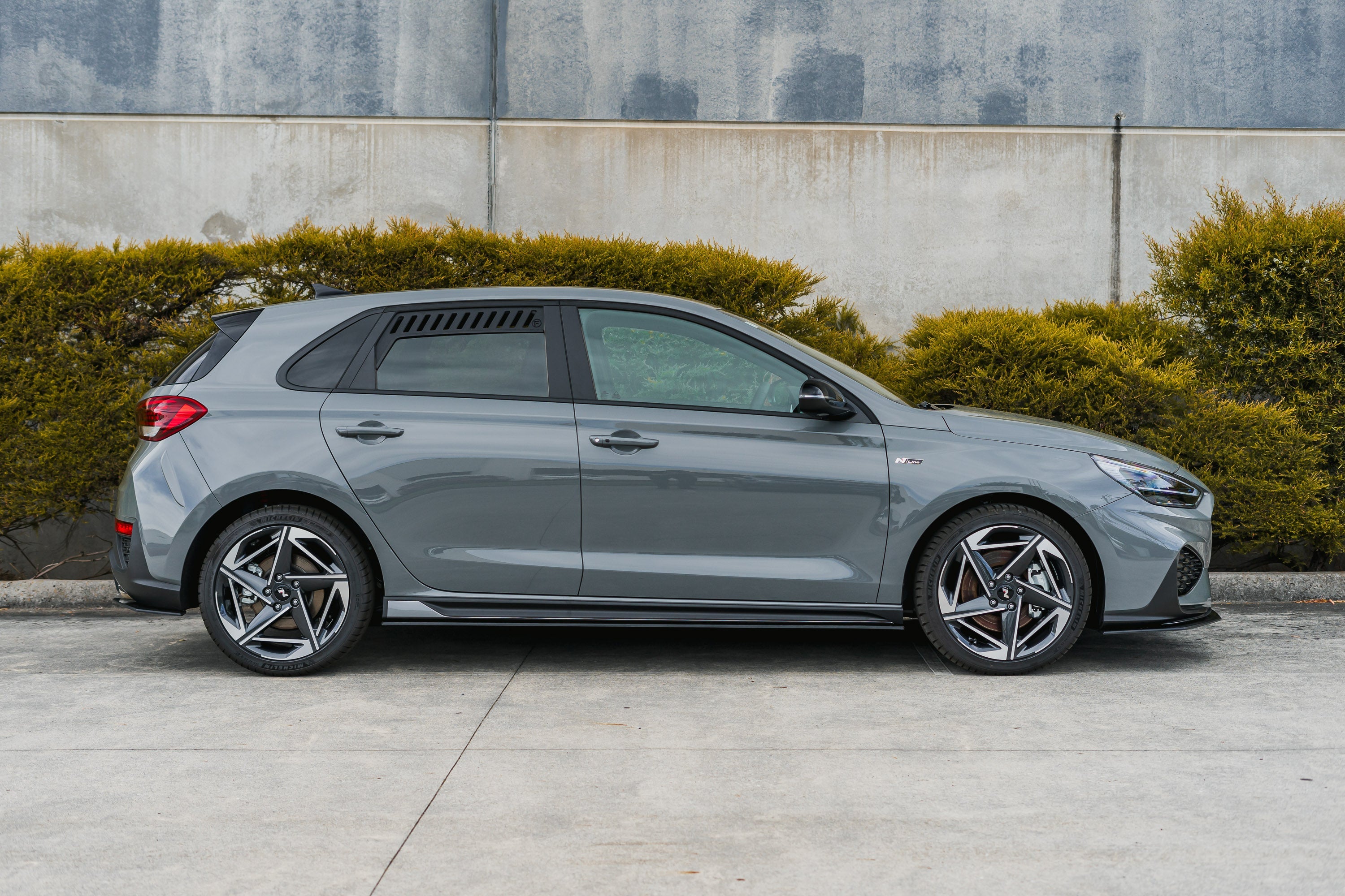 Flow Designs Hyundai i30N-Line Hatch PDe.V6 FLÂ 2024+ Rear Window Vents (Pair) - iilumolab