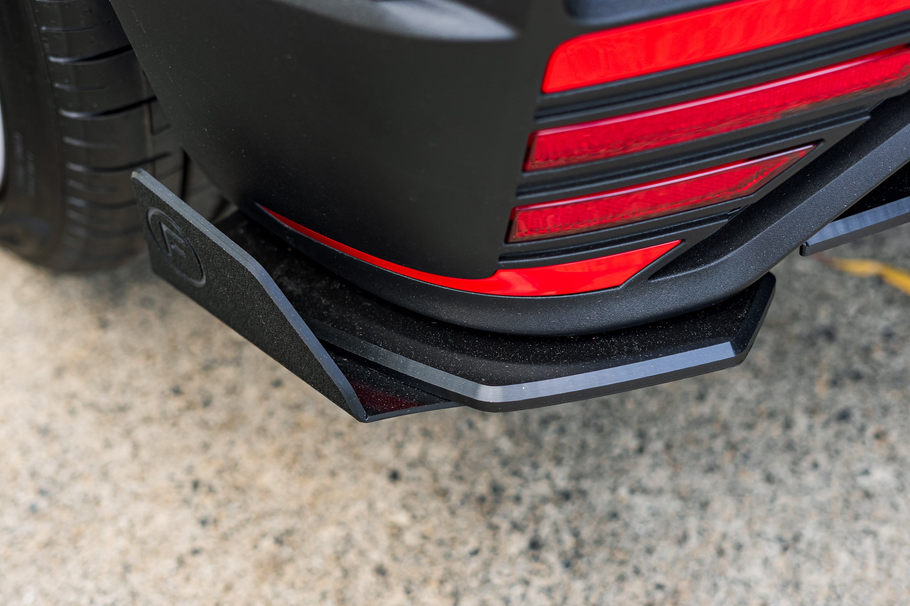 Flow Designs DEMO STOCK - i20 N BC3 Facelift - Rear Spats (Pair) - GLOSS BLACK - iilumolab