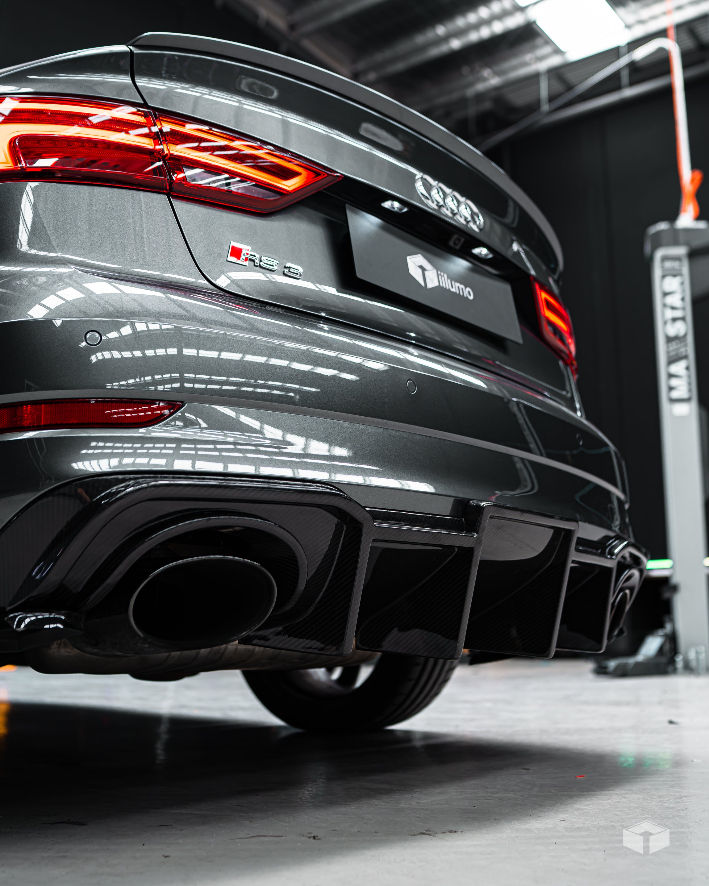 AUDI RS3 8V REAR DIFFUSER (CARBON FIBRE) - SEDAN - iilumolab