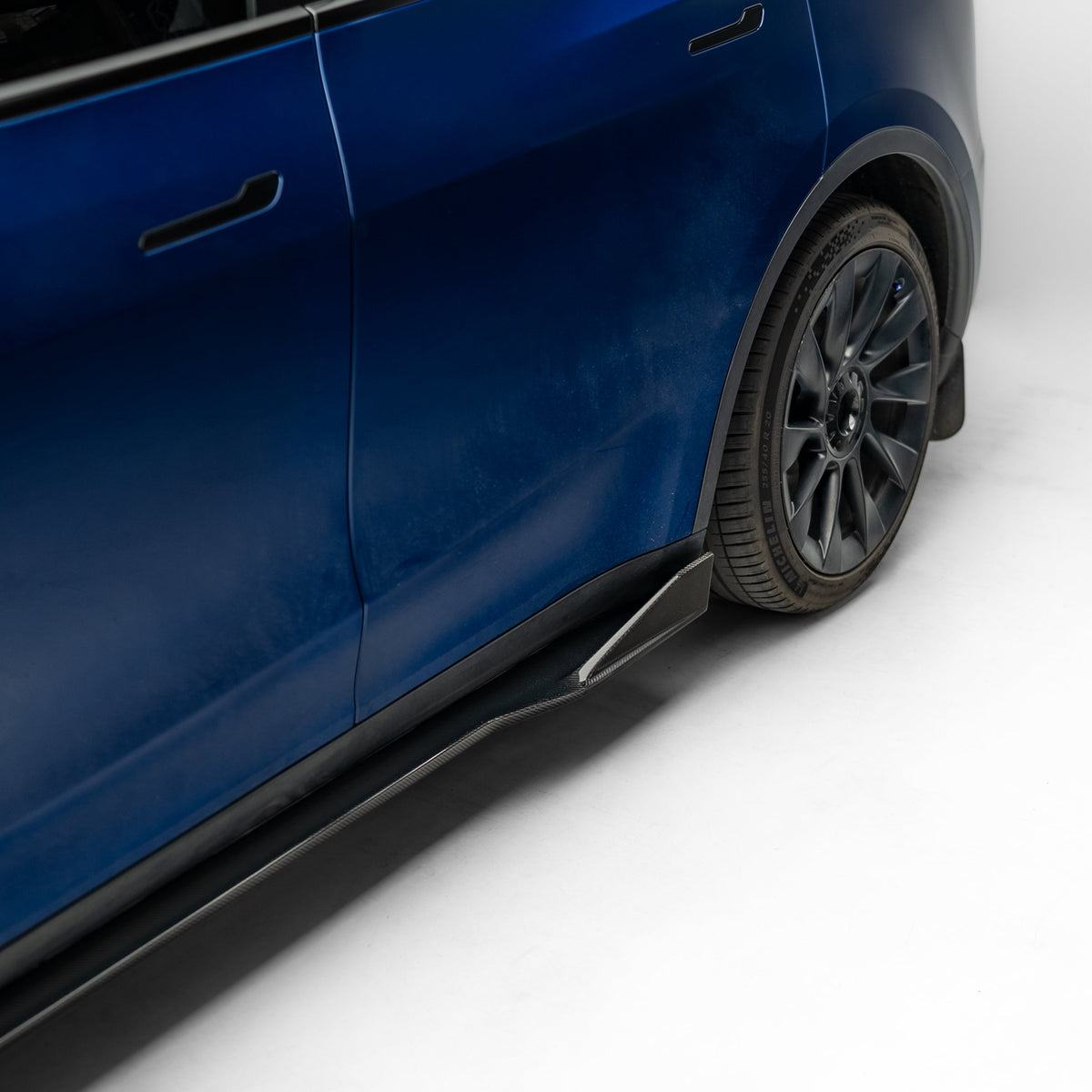 Tesla Model Y V2 Carbon Fiber Side Skirts 2022-2024