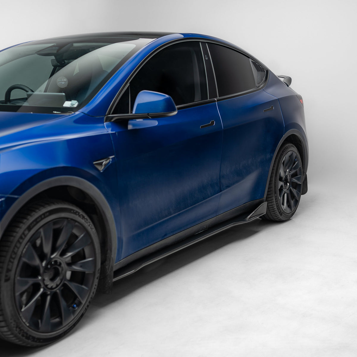Tesla Model Y V2 Carbon Fiber Side Skirts 2022-2024