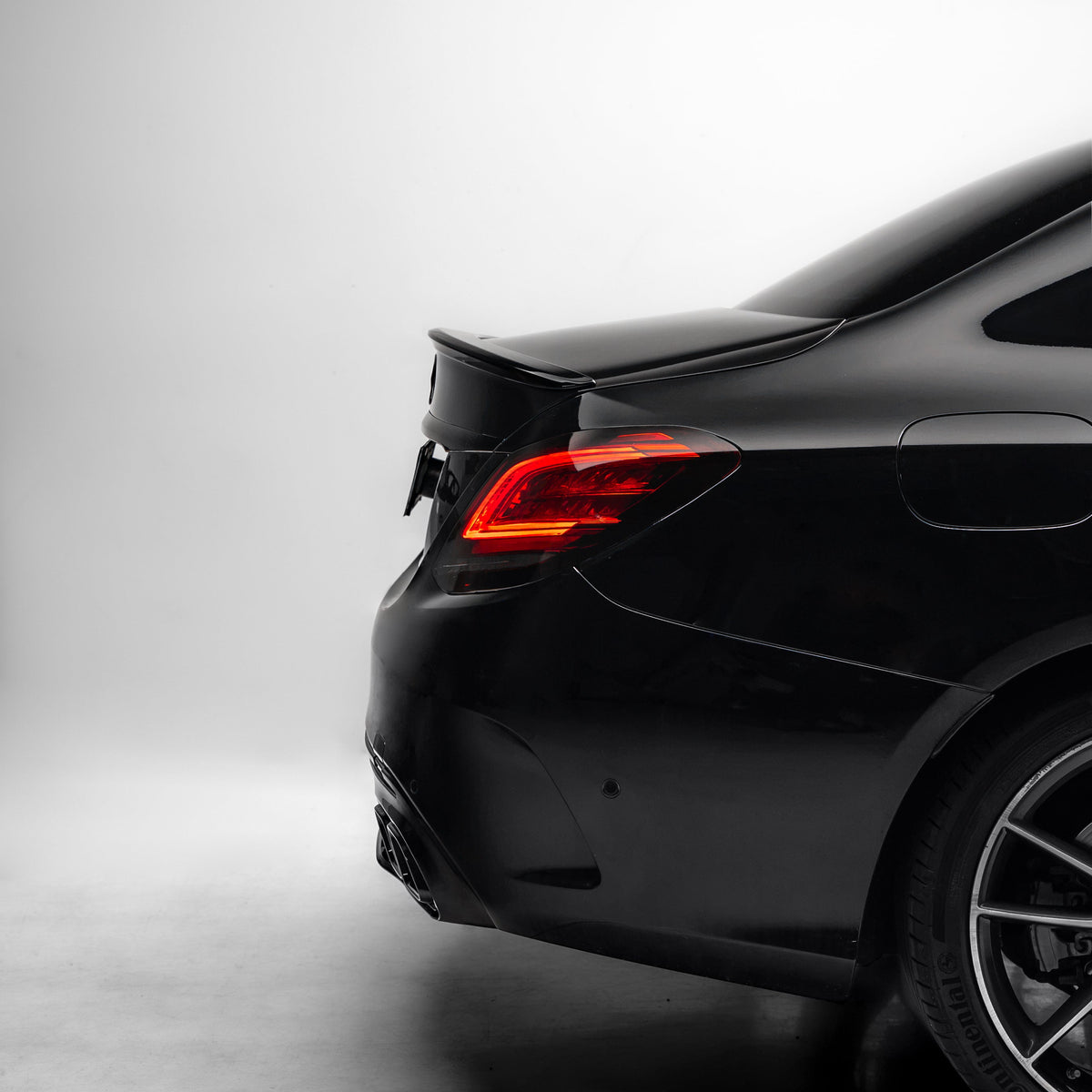 OEM Style Pre Pregged Dry Carbon Fiber Spoiler for Mercedes-Benz C Class W205 Sedan 2021+ - iilumolab