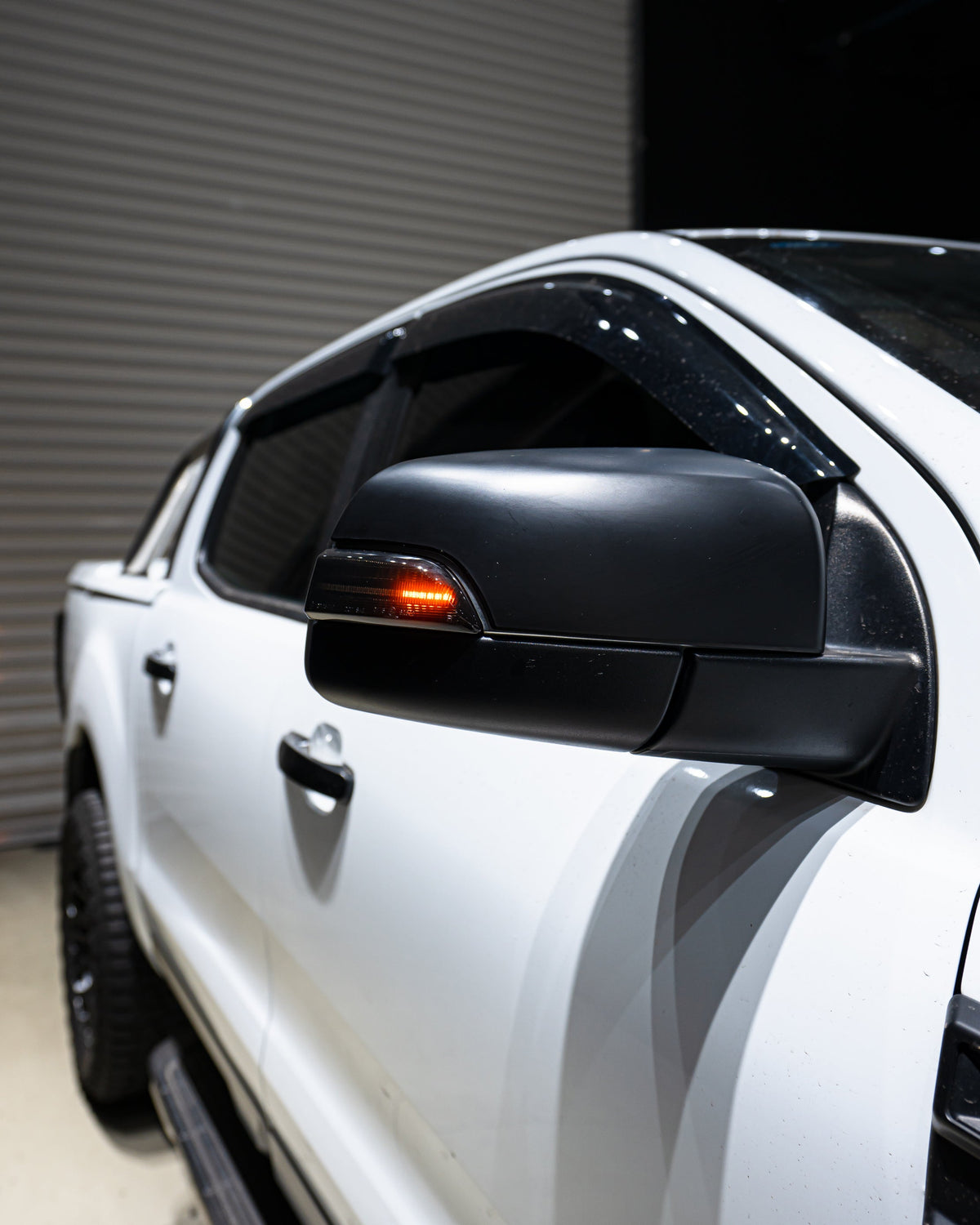 DYNAMIC MIRROR LED : FORD RANGER - iilumo