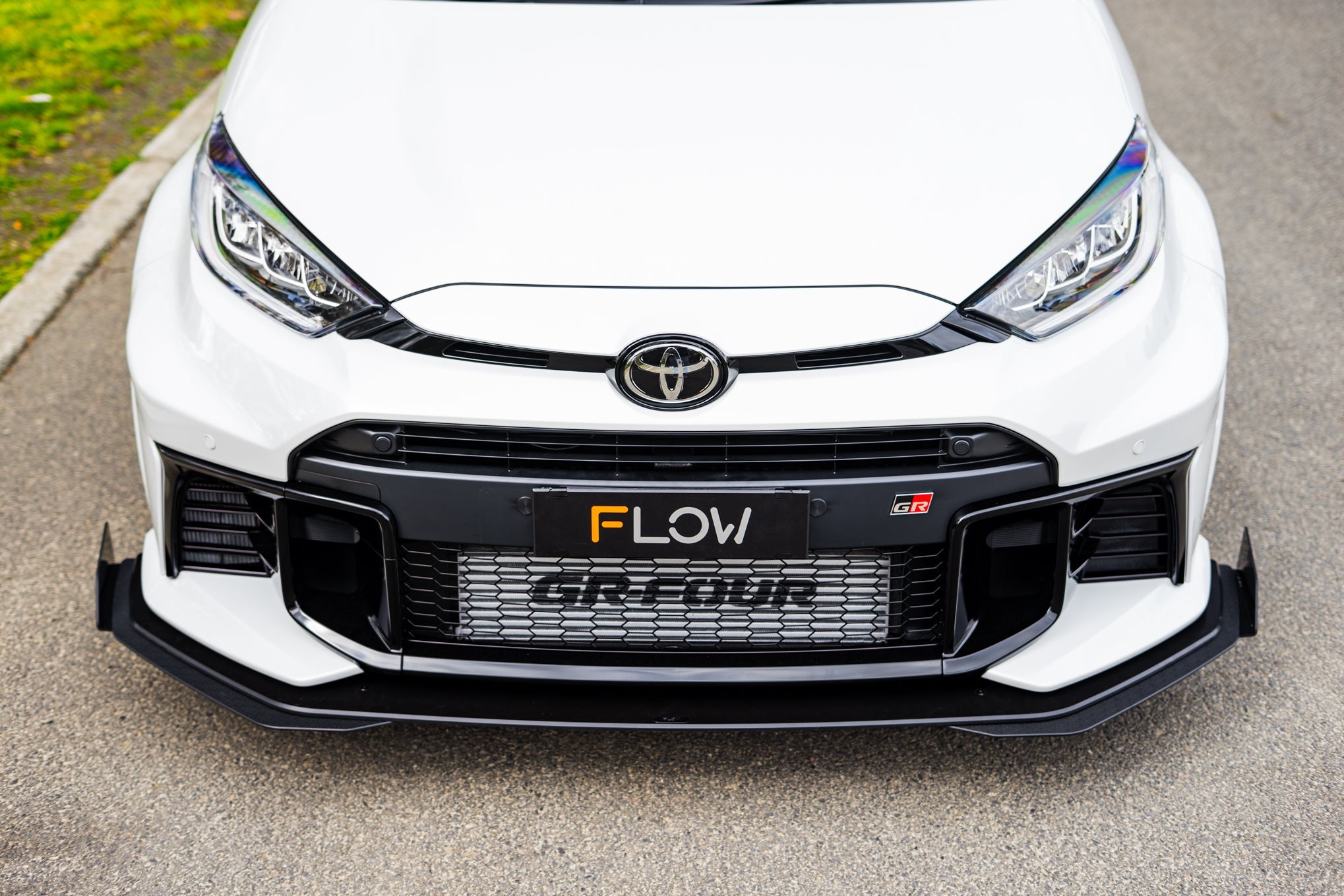 Flow Designs Toyota Yaris GR Gen2 2025 Chassis Mounted Front Lip Splitter & Bumper Reinforcement Plate - iilumolab
