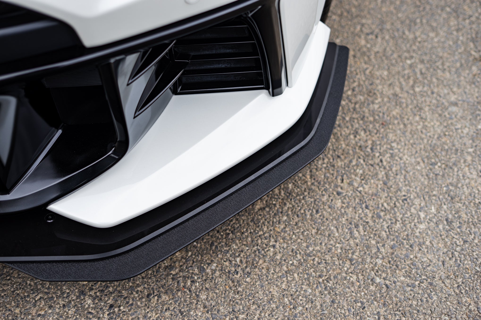 Flow Designs Toyota Yaris GR Gen2 2025 Front Lip Splitter Extensions (Pair) - iilumolab