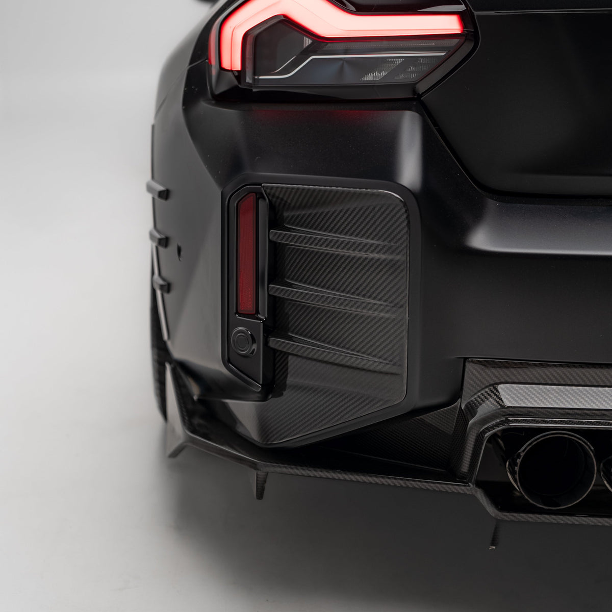 M Performance Style Pre Pregged Dry Carbon Fiber Rear Bumper Trim for BMW M2 G87 2023+