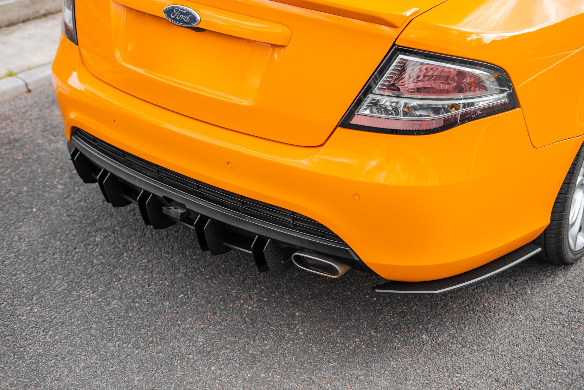 Flow Designs Ford Falcon FG MK2 Rear Spat Winglets - iilumolab