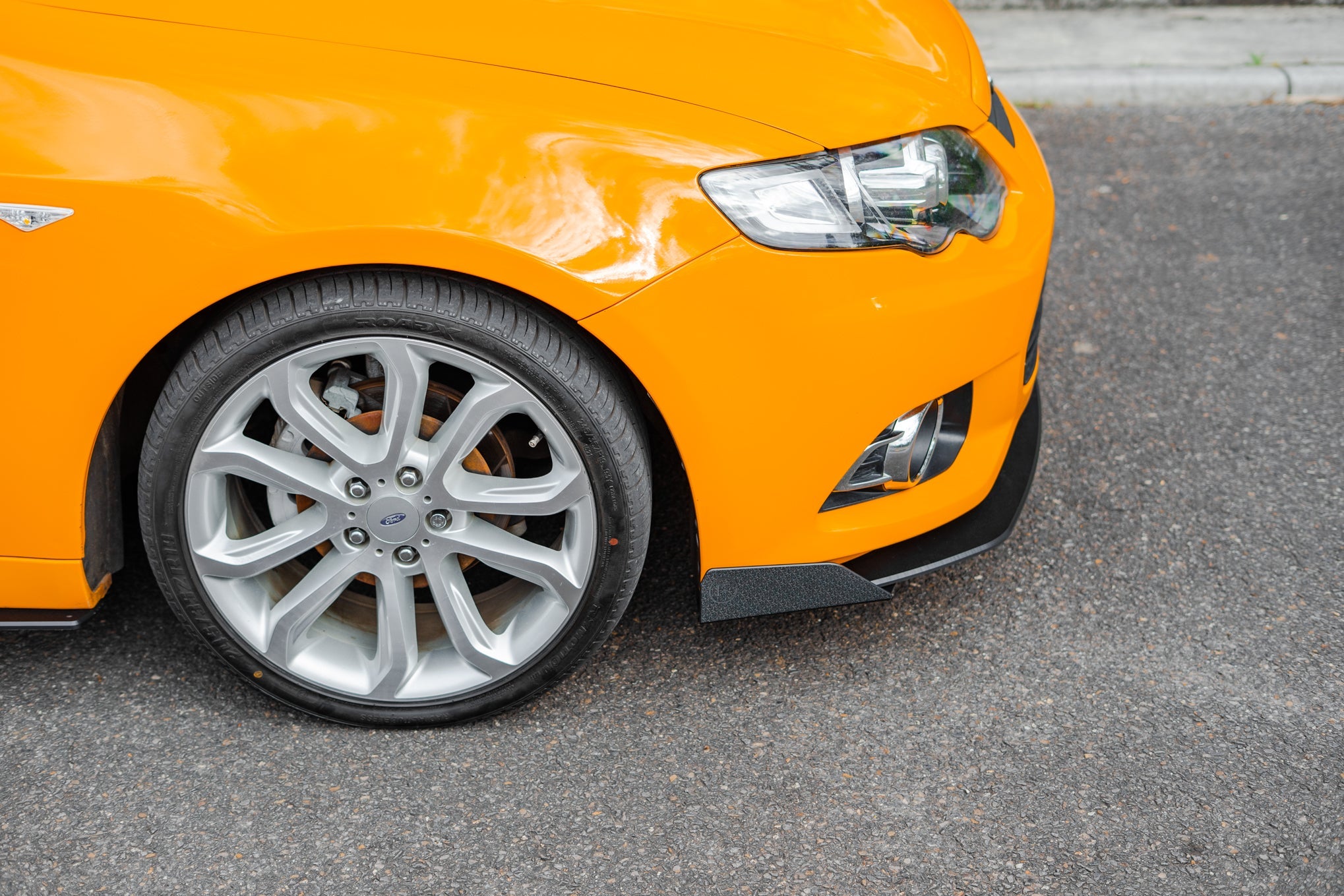 Flow Designs Ford Falcon FG MK2 Front Lip Splitter Winglets (Pair) - iilumolab