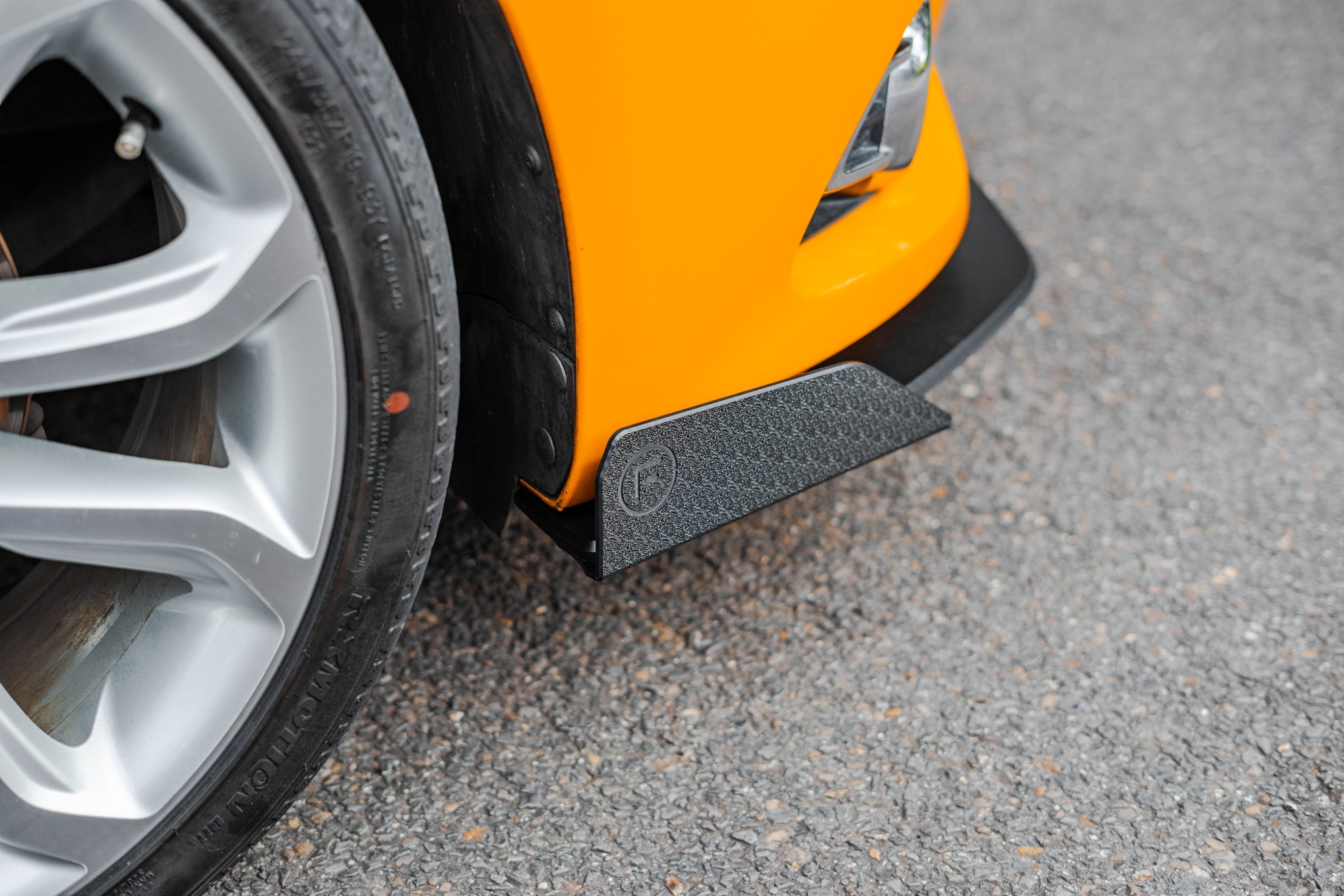 Flow Designs Ford Falcon FG MK2 Front Lip Splitter Winglets (Pair) - iilumolab