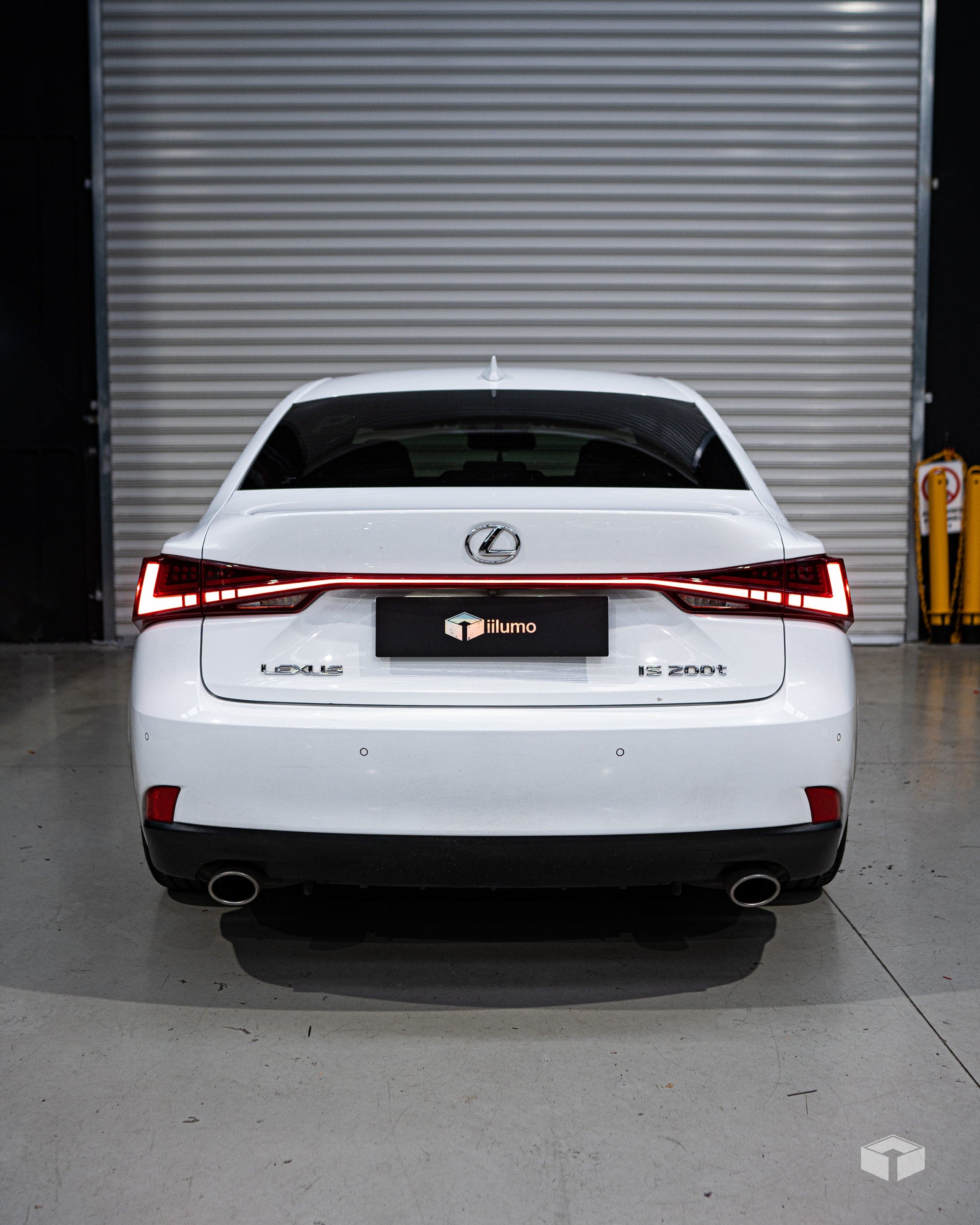 2014-2020 LEXUS IS250 IS350 IS200T IS300H DYNAMIC LED TAIL LIGHT & TAIL GATE - iilumo