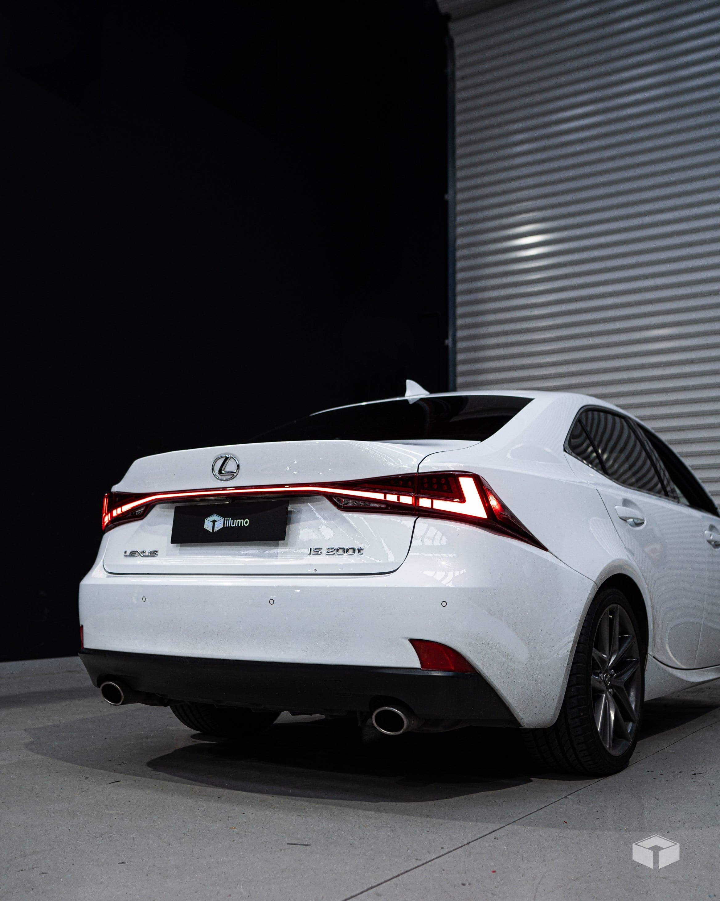 2014-2020 LEXUS IS250 IS350 IS200T IS300H DYNAMIC LED TAIL LIGHT & TAIL GATE - iilumo