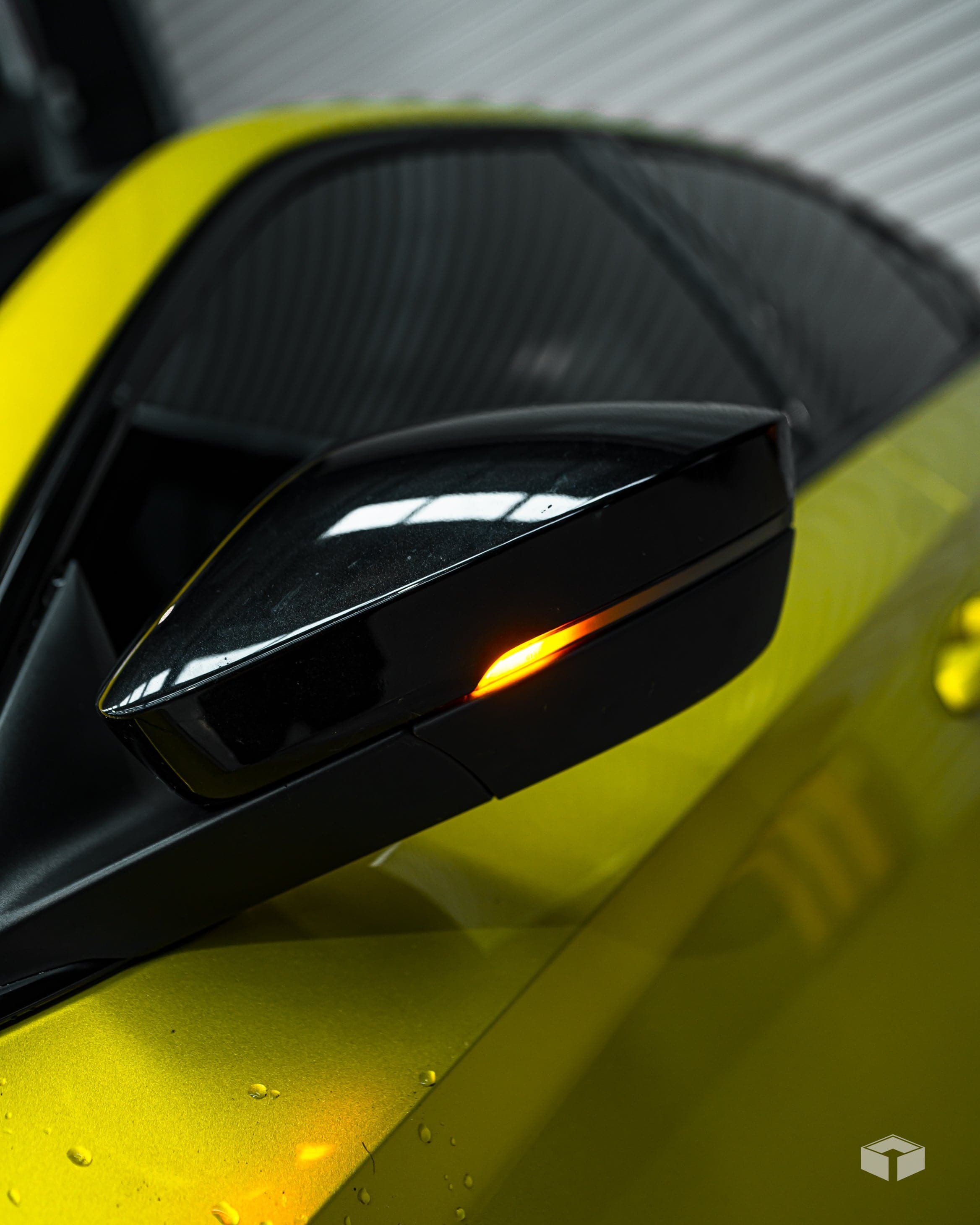 DYNAMIC MIRROR INDICATORS : SKODA SUPERB MKIII - iilumo