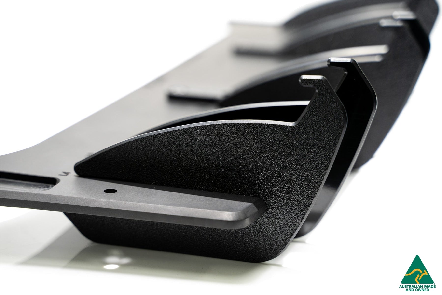 Flow Designs VF Commodore S1 Wagon Flow-Lock Rear Diffuser - iilumolab
