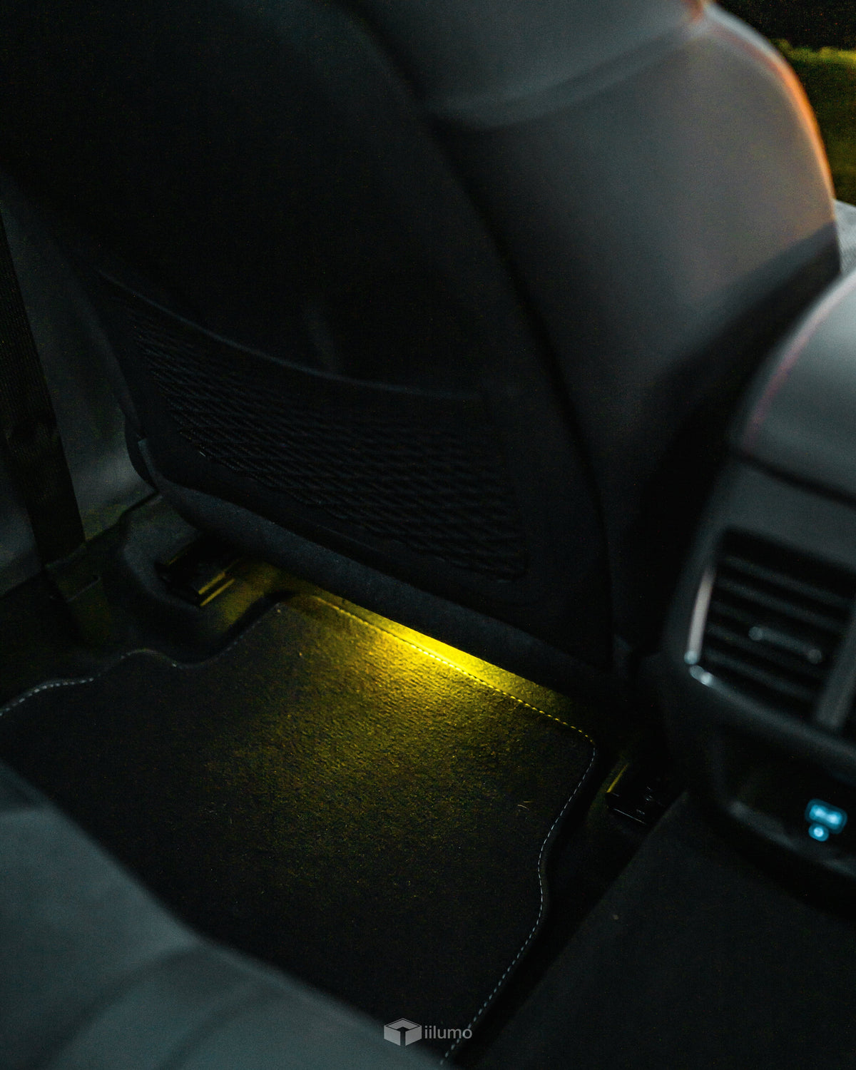 AMBIENCE : RGB AMBIENT LIGHTING KIT - iilumo