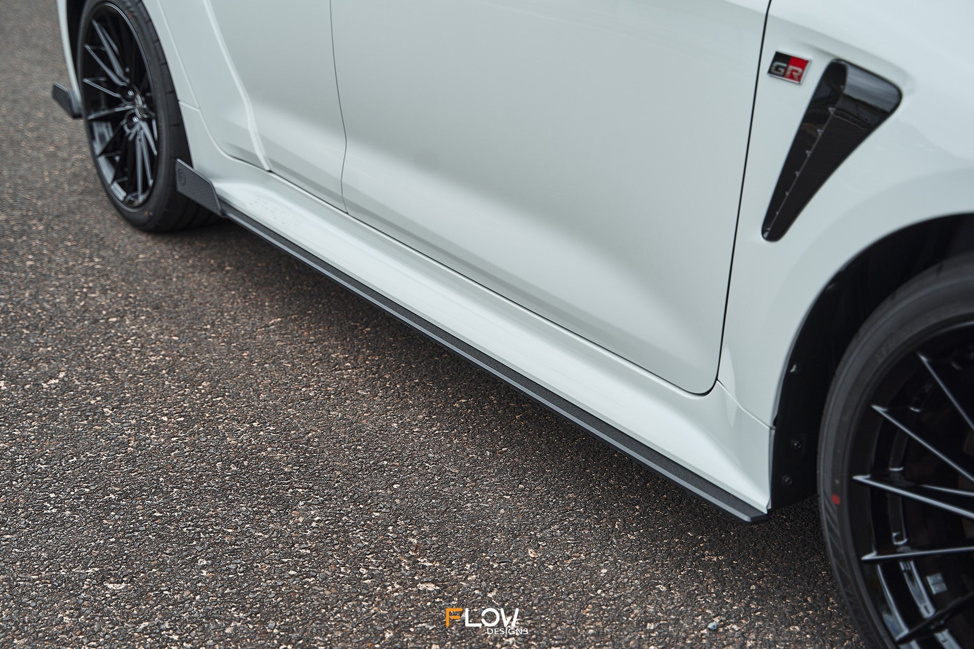 Flow Designs Corolla GR Side Skirt Splitters (TEXTURED: Pair) - iilumolab