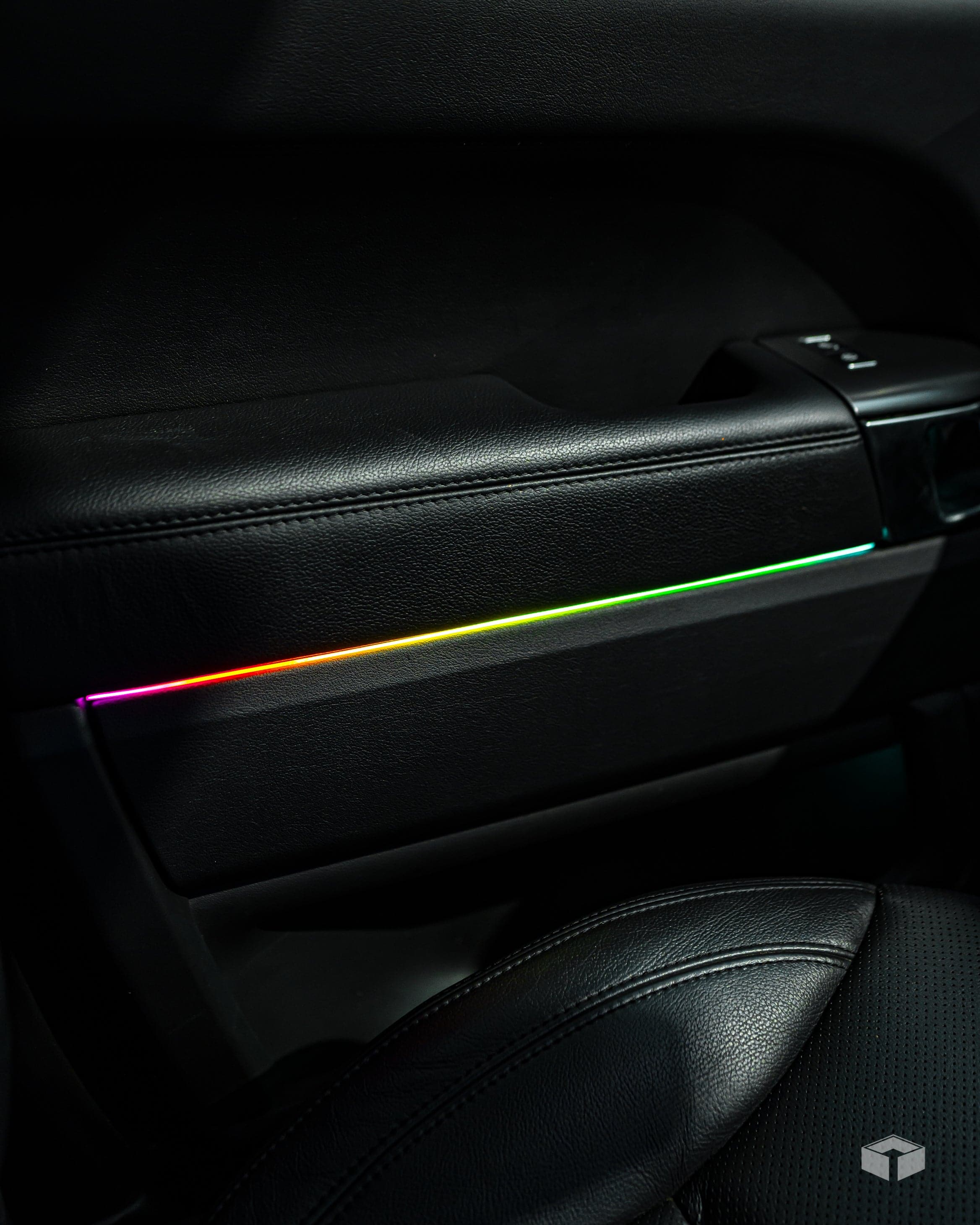 AMBIENCE+ : RGB FLOW AMBIENT LIGHTING KIT - iilumo
