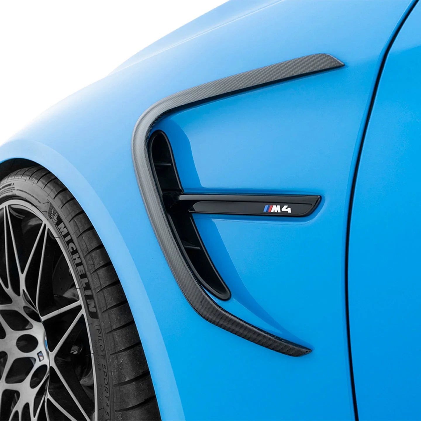 BMW M4 F82 CARBON FIBER FENDER COVER