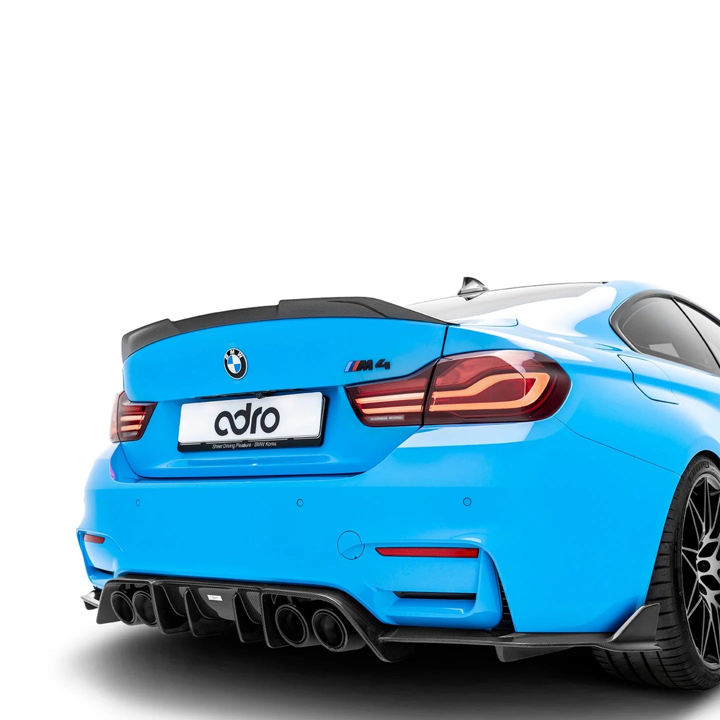 BMW M3 F80 & M4 F82 CARBON FIBER REAR DIFFUSER