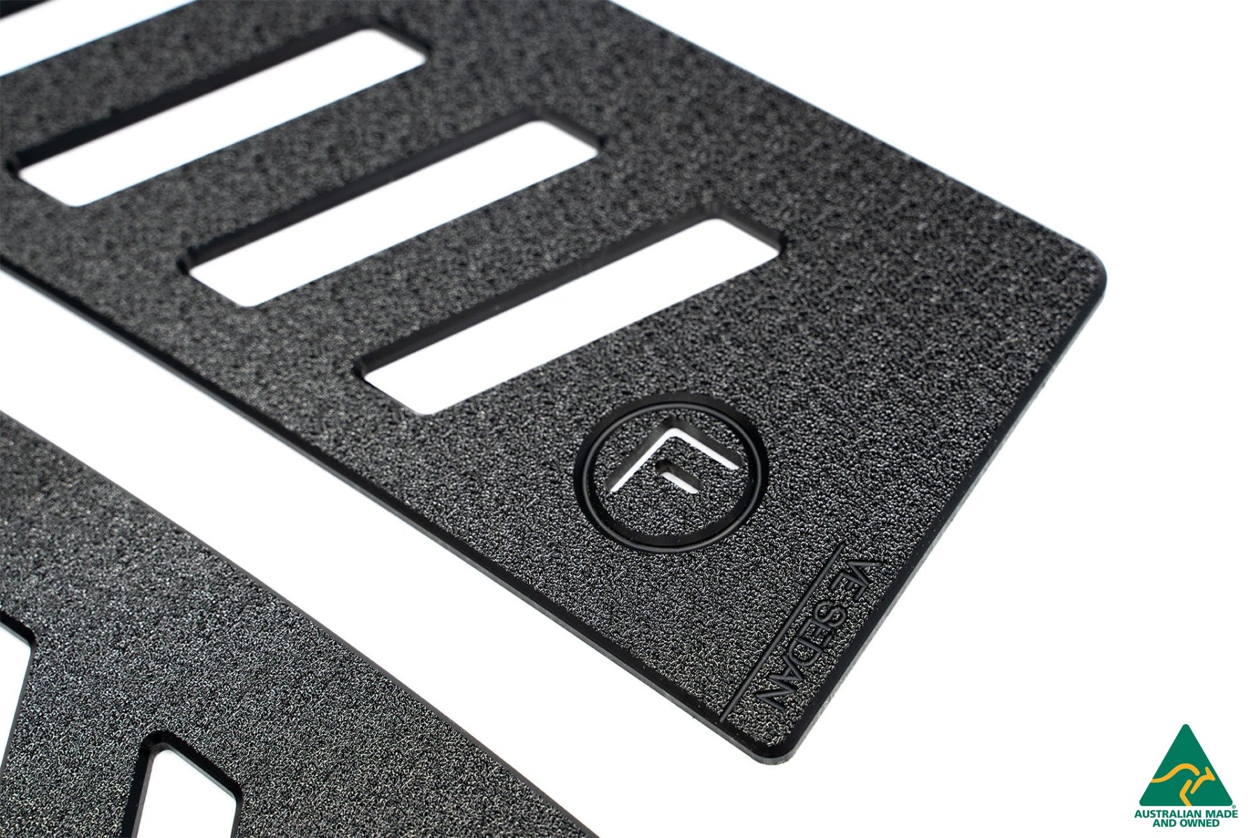 Flow Designs VE Commodore Sedan Rear Window Vents (Pair) - iilumolab