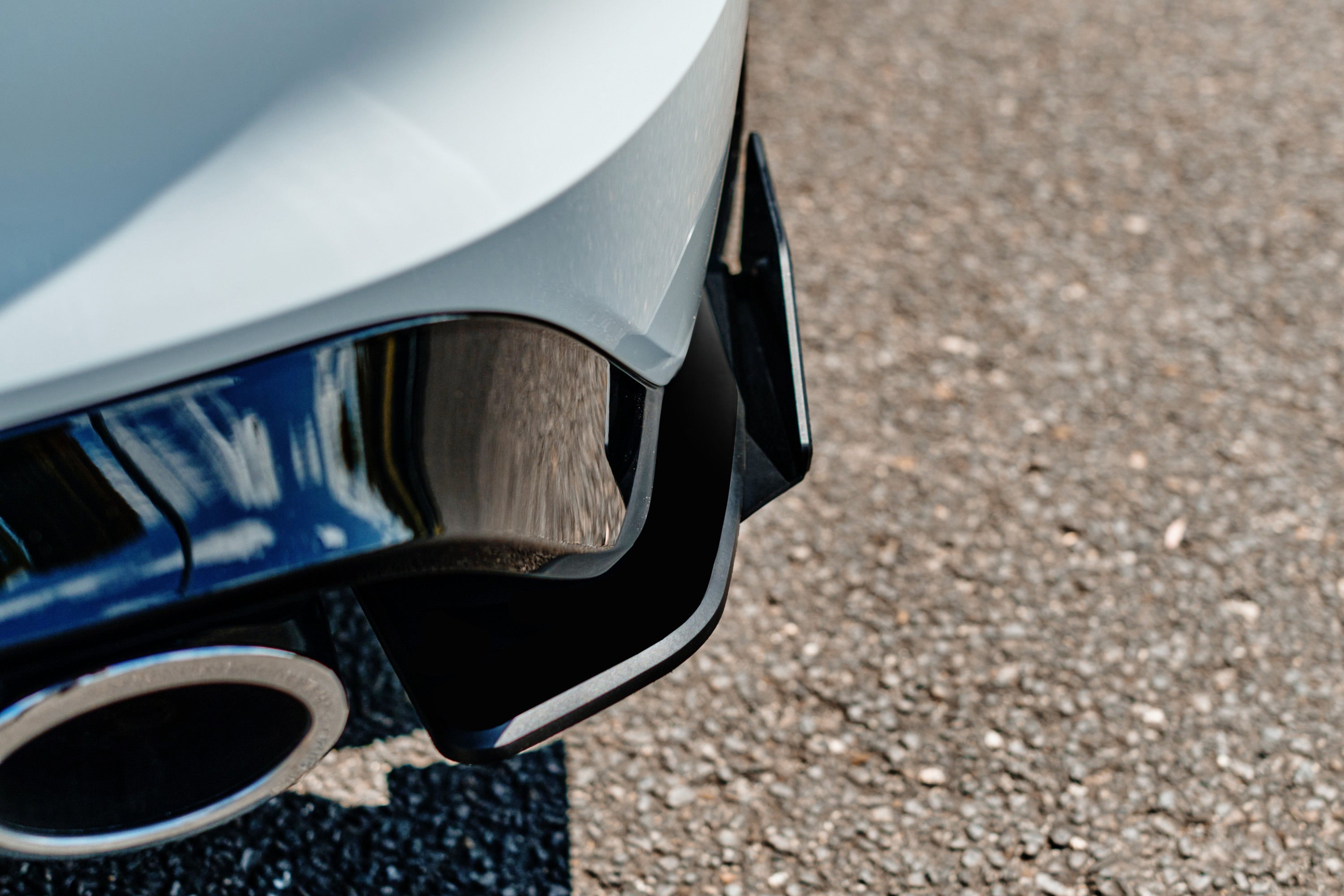 Flow Designs EX-DISPLAY - MK8 Golf R Rear Spats (Pair) - GLOSS BLACK - iilumolab