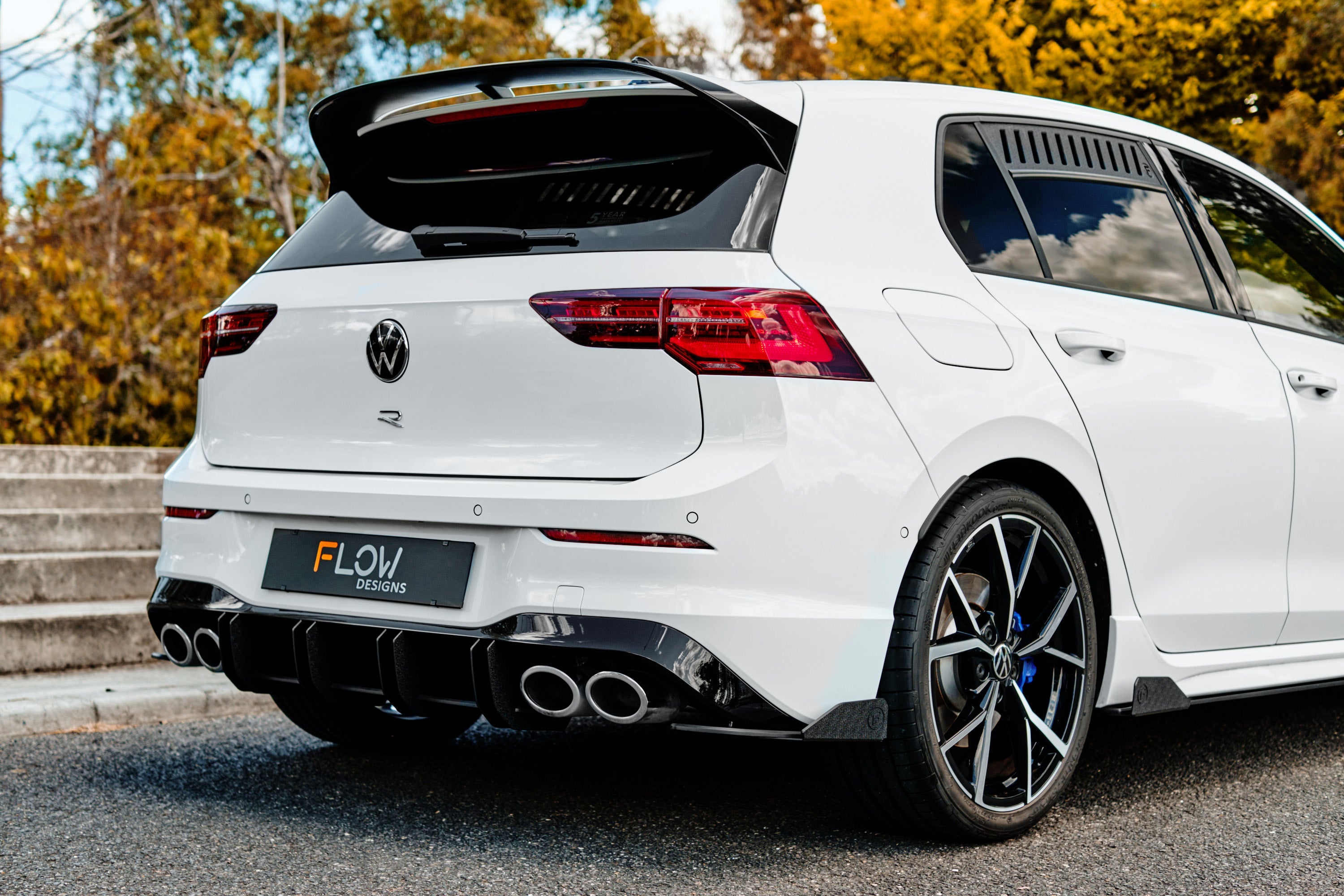 Flow Designs MK8 Golf R Flow-Lock Rear Diffuser - iilumolab