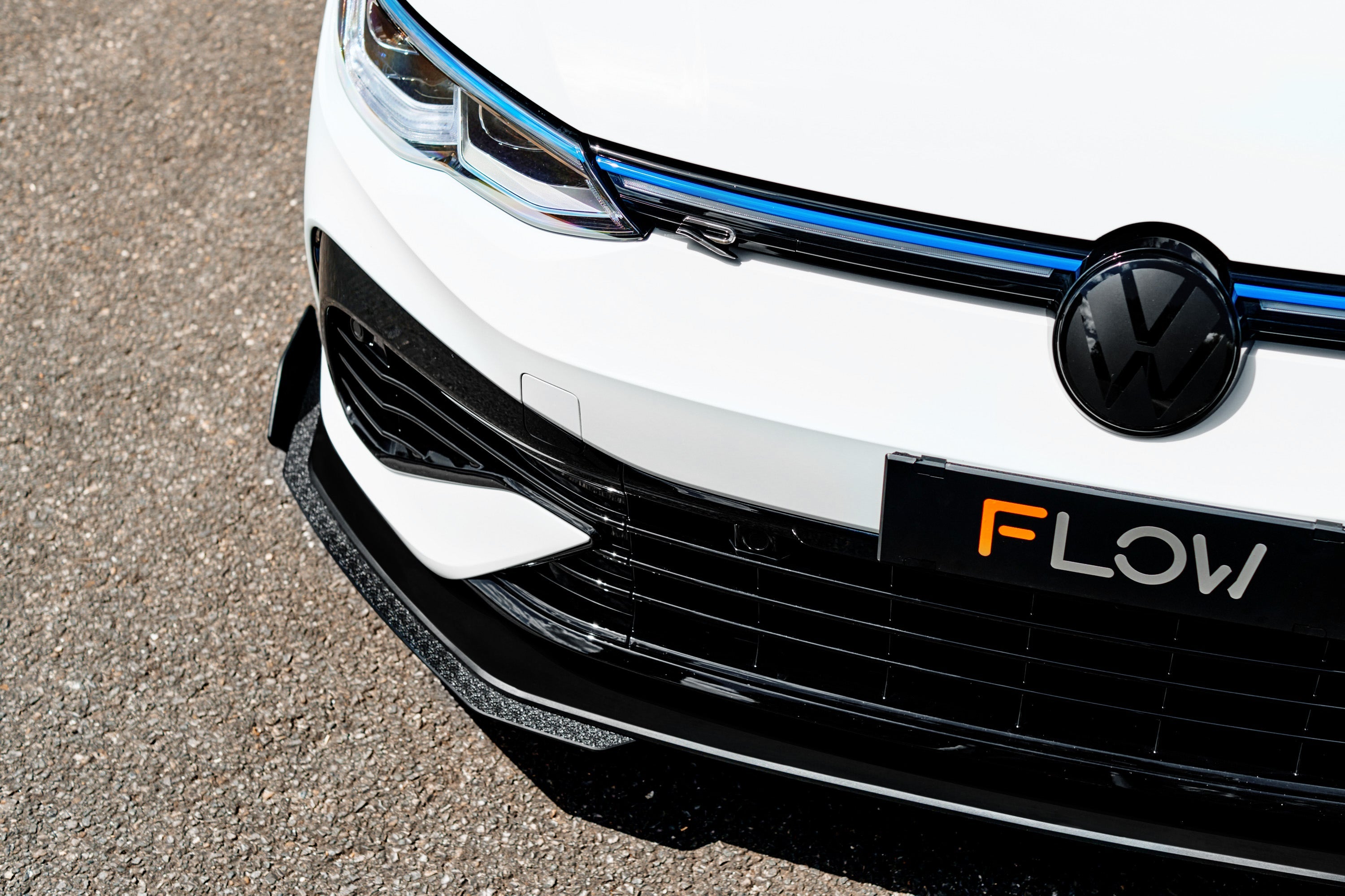 Flow Designs MK8 Golf R Chassis Mounted Front Lip Splitter - iilumolab