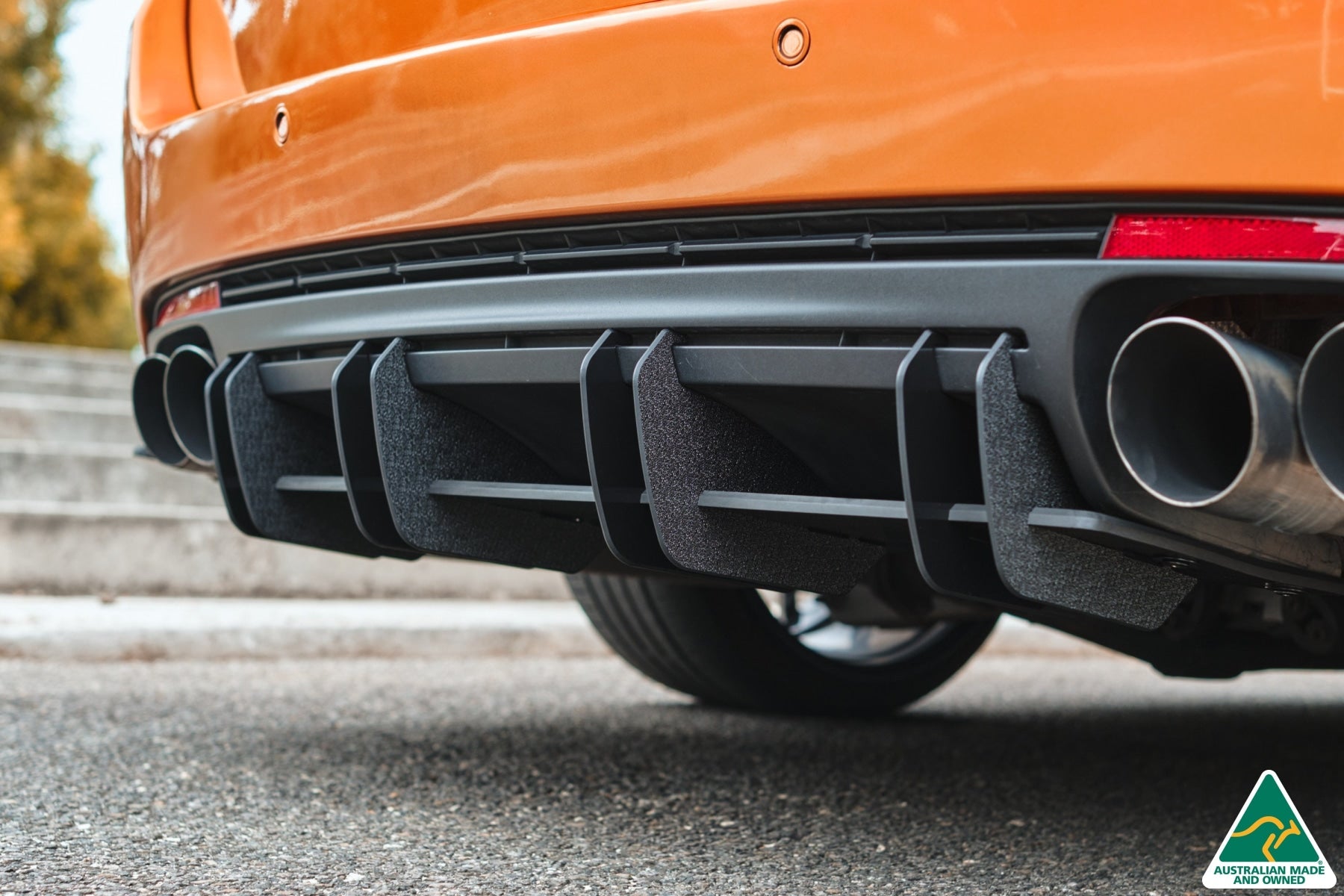 Flow Designs VF Commodore S2 Wagon Flow-Lock Rear Diffuser - iilumolab