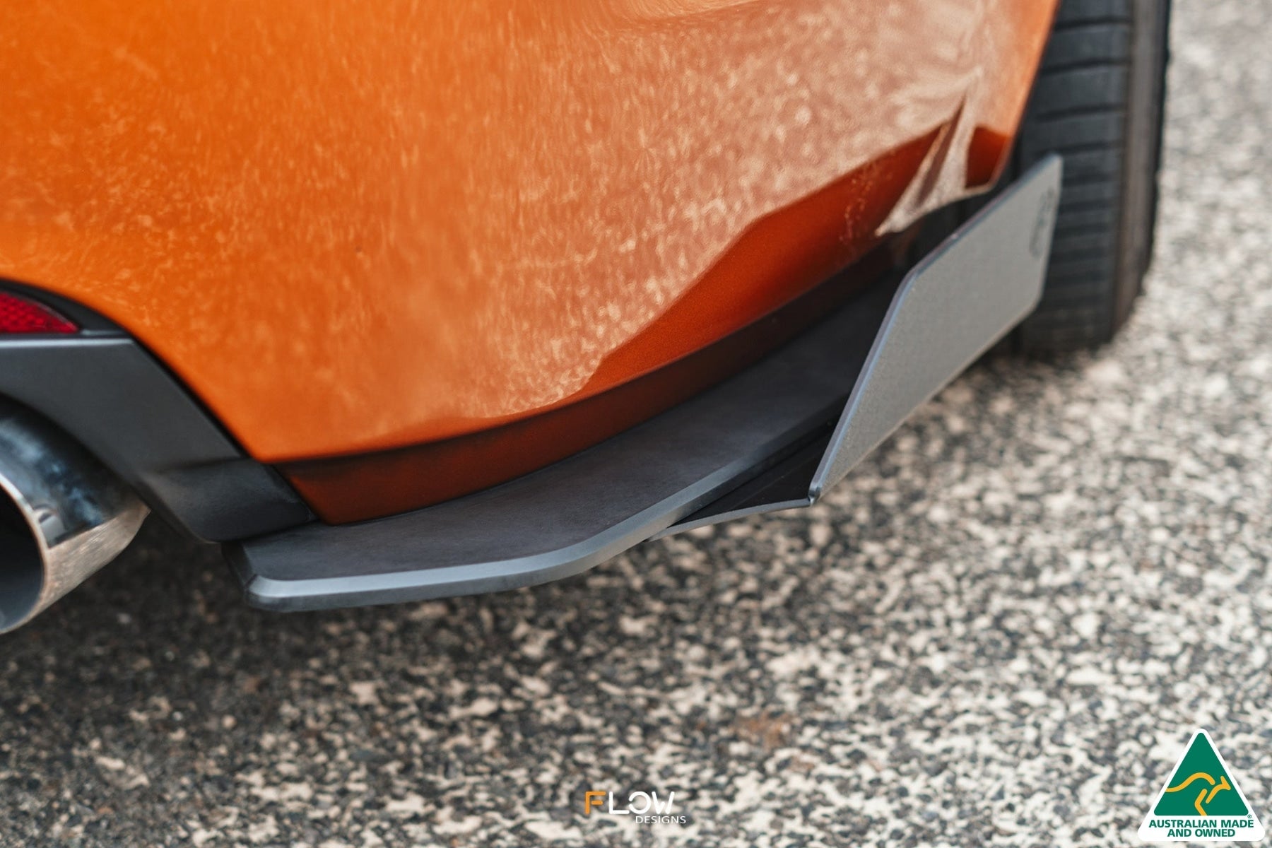 Flow Designs VF Commodore S2 Wagon Rear Spat Winglets (Pair) - iilumolab