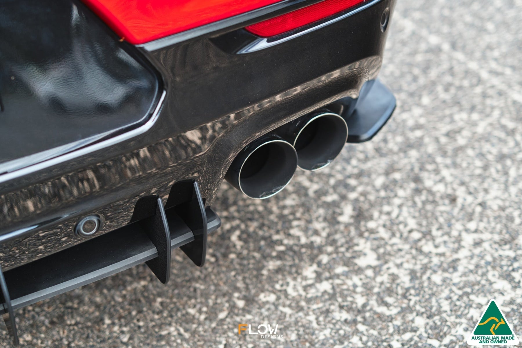 Flow Designs VF Commodore S1 Sedan Flow-Lock Rear Diffuser - iilumolab