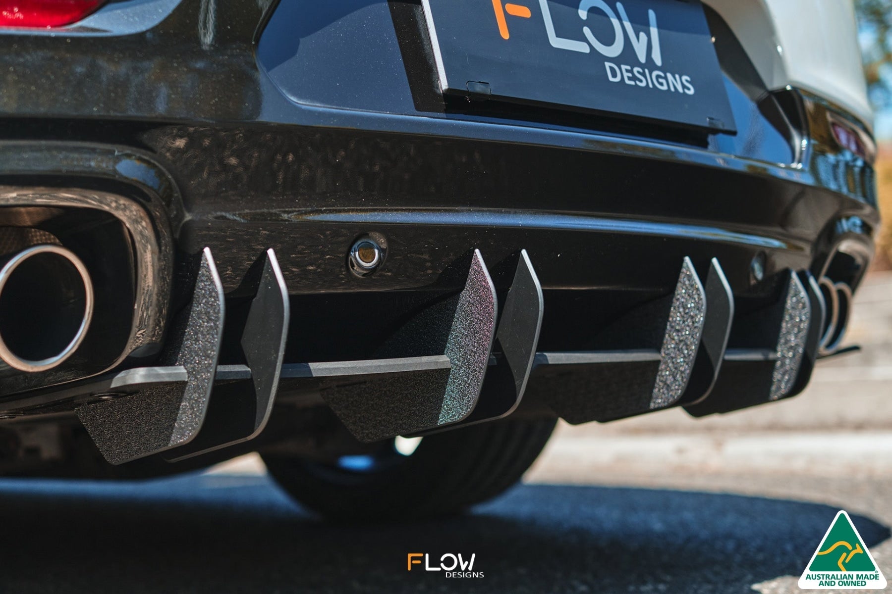Flow Designs VF Commodore S2 Sedan Flow-Lock Rear Diffuser - iilumolab