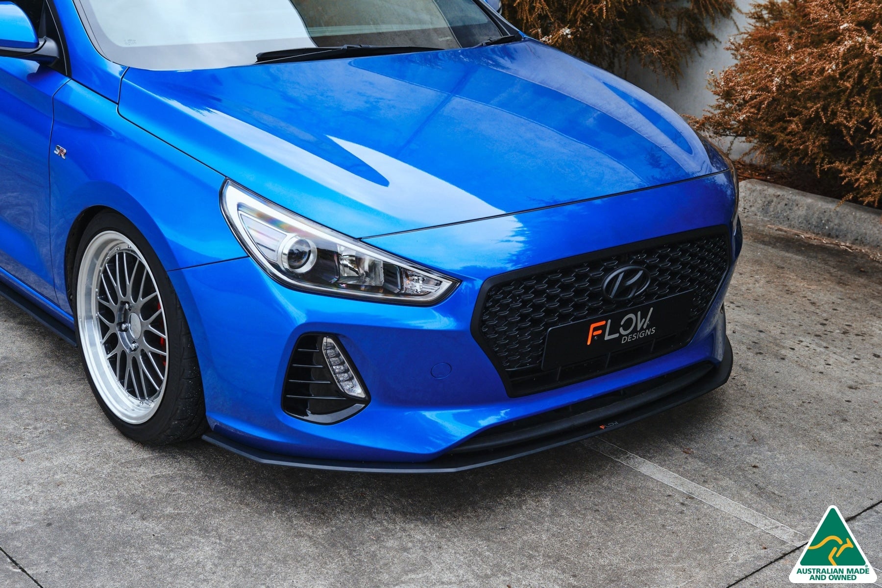 Flow Designs DEMO STOCK - i30 SR Hatch (2017-2018) Front Lip Splitter & Mounting Brace - GLOSS BLACK - iilumolab