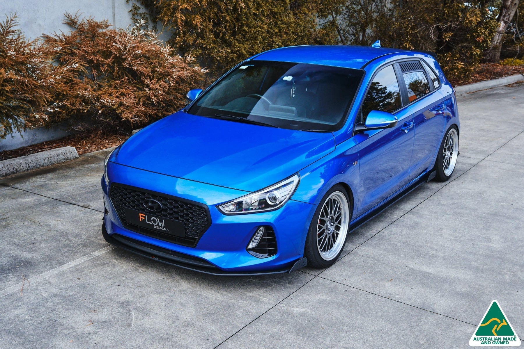 Flow Designs DEMO STOCK - i30 SR Hatch (2017-2018) Front Lip Splitter & Mounting Brace - GLOSS BLACK - iilumolab