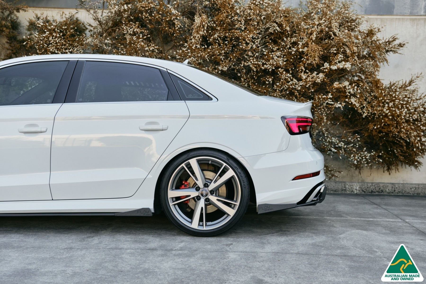 Flow Designs RS3 8V Sedan Facelift Side Skirt Splitter Winglets (Pair) - iilumolab