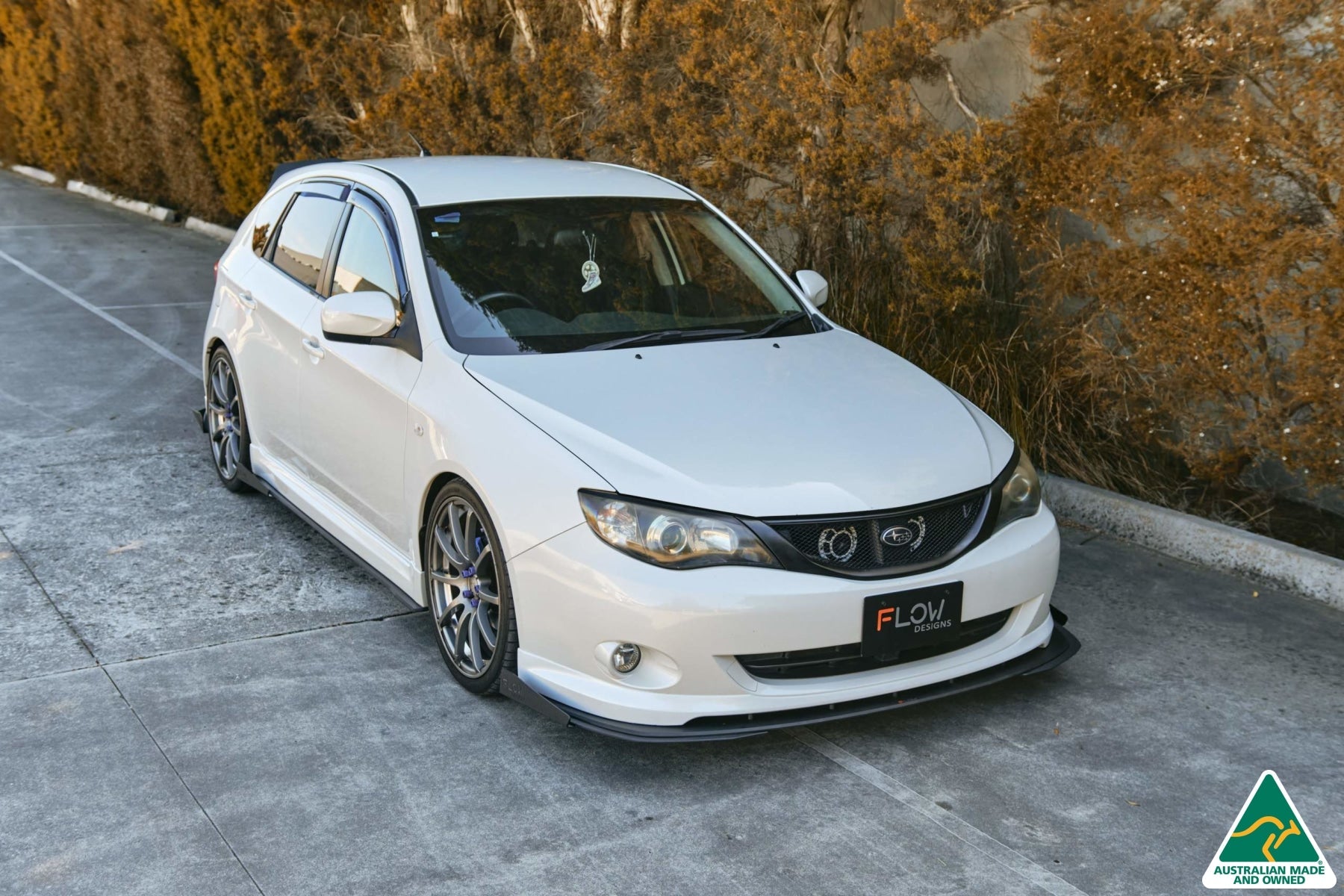 Flow Designs Impreza WRX/RS G3 Hatch PFL Front Lip Splitter & Mounting Brace - iilumolab