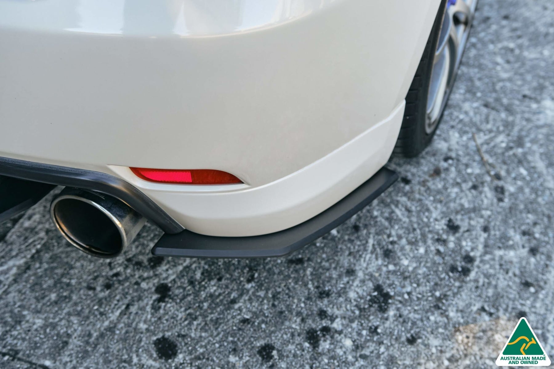 Flow Designs Impreza WRX/RS G3 Hatch PFL Rear Spats (Pair) - iilumolab