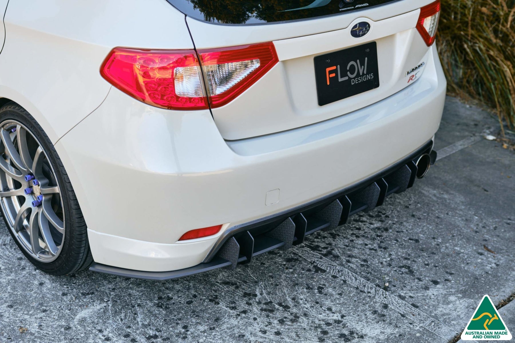Flow Designs Impreza WRX/RS G3 Hatch PFL Flow-Lock Rear Diffuser - iilumolab